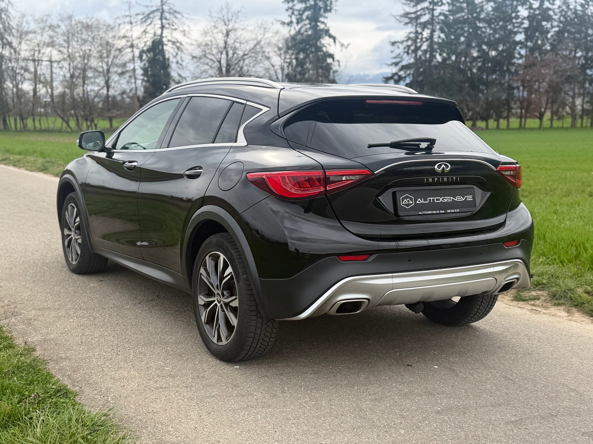 INFINITI QX30 2.2d Luxe Tech DCT AWD-image-7