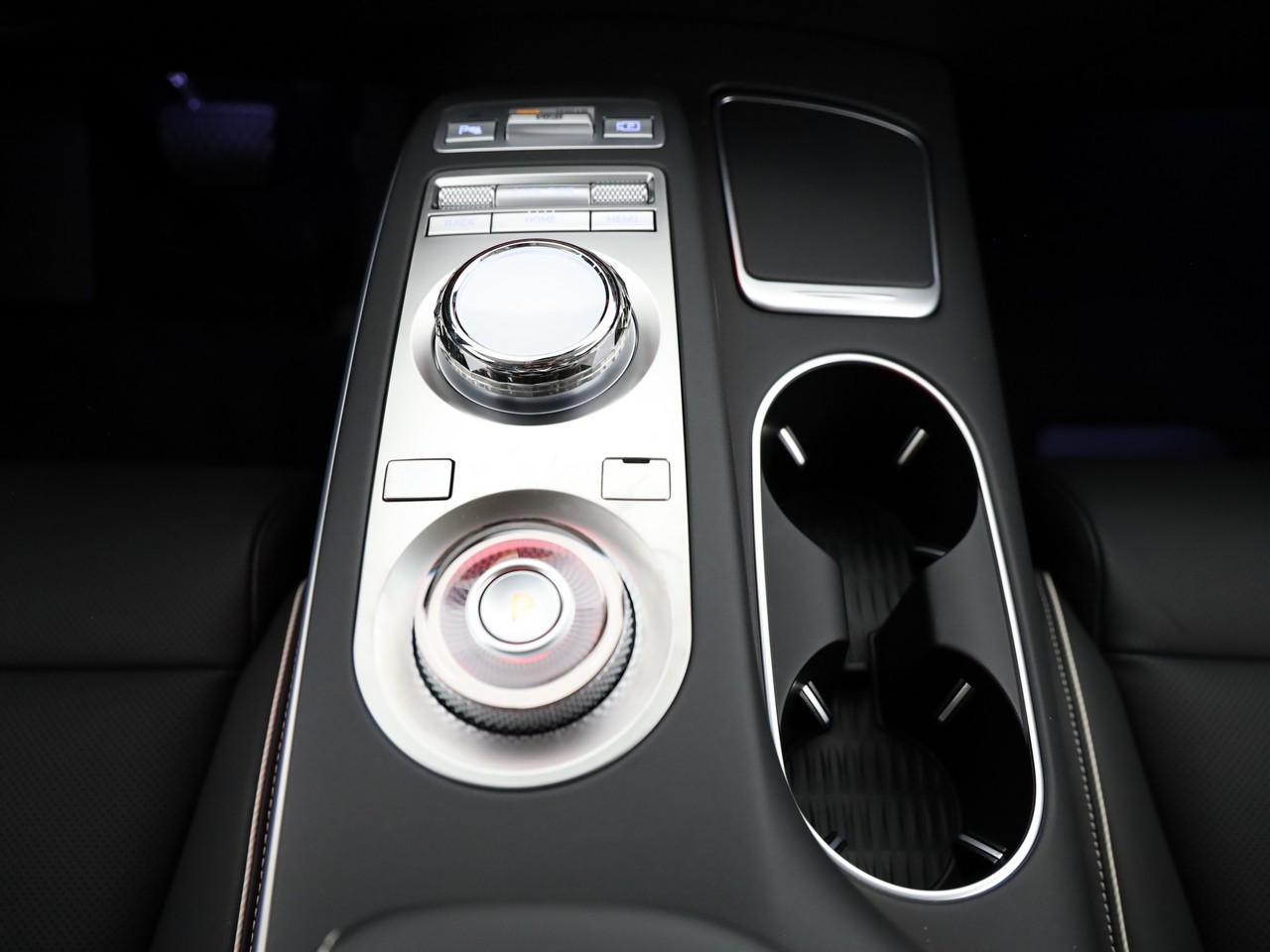 GENESIS GV70 Electrified Sport kWh 77,4 AWD-image-11