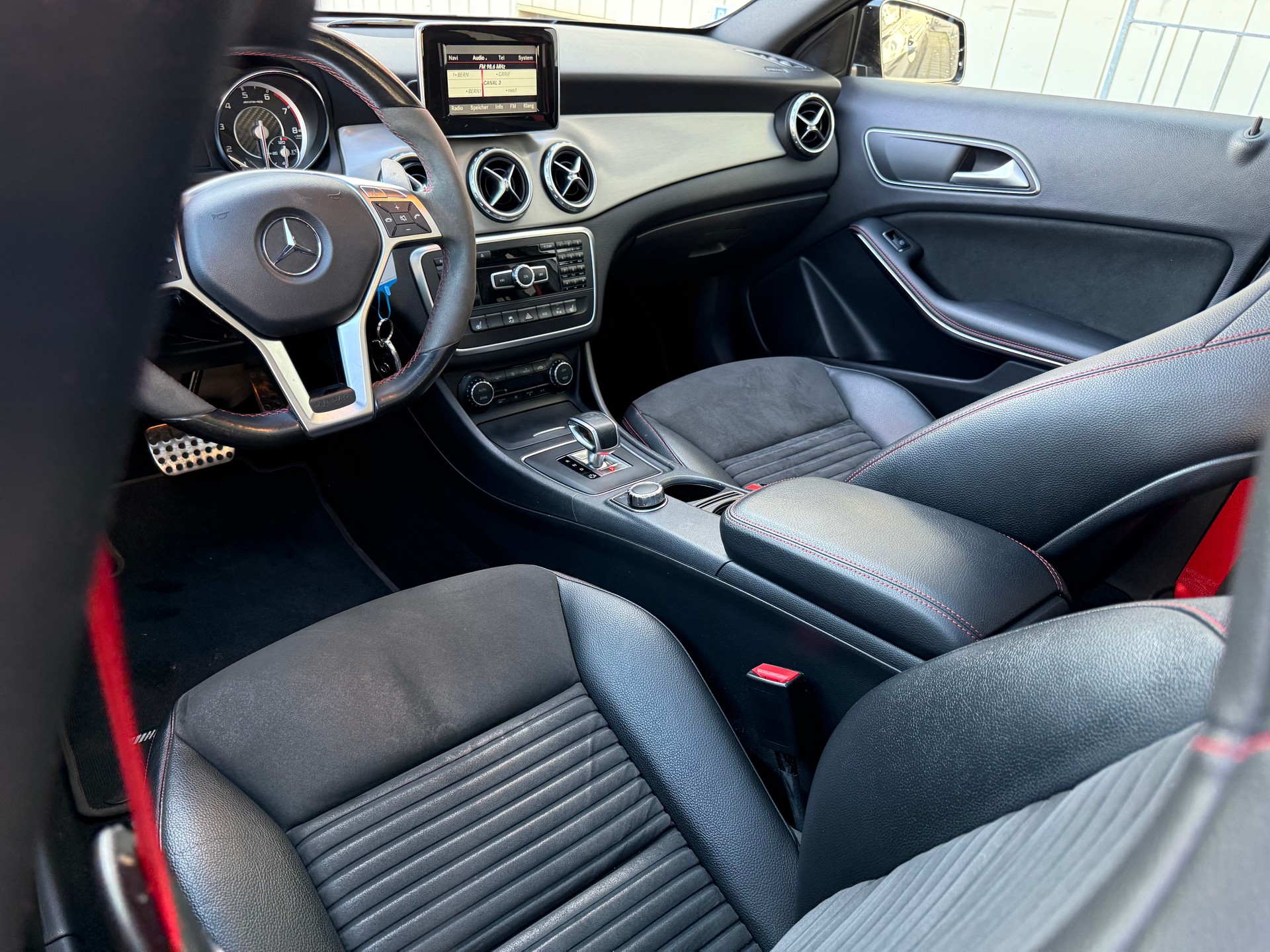 MERCEDES-BENZ GLA 45 AMG 4Matic 7G-DCT-image-7