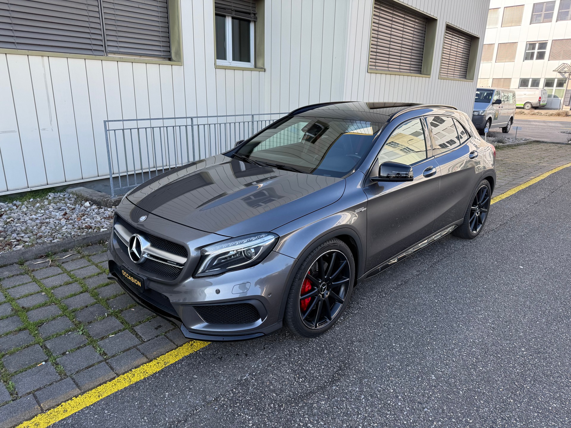 MERCEDES-BENZ GLA 45 AMG 4Matic 7G-DCT-image-1