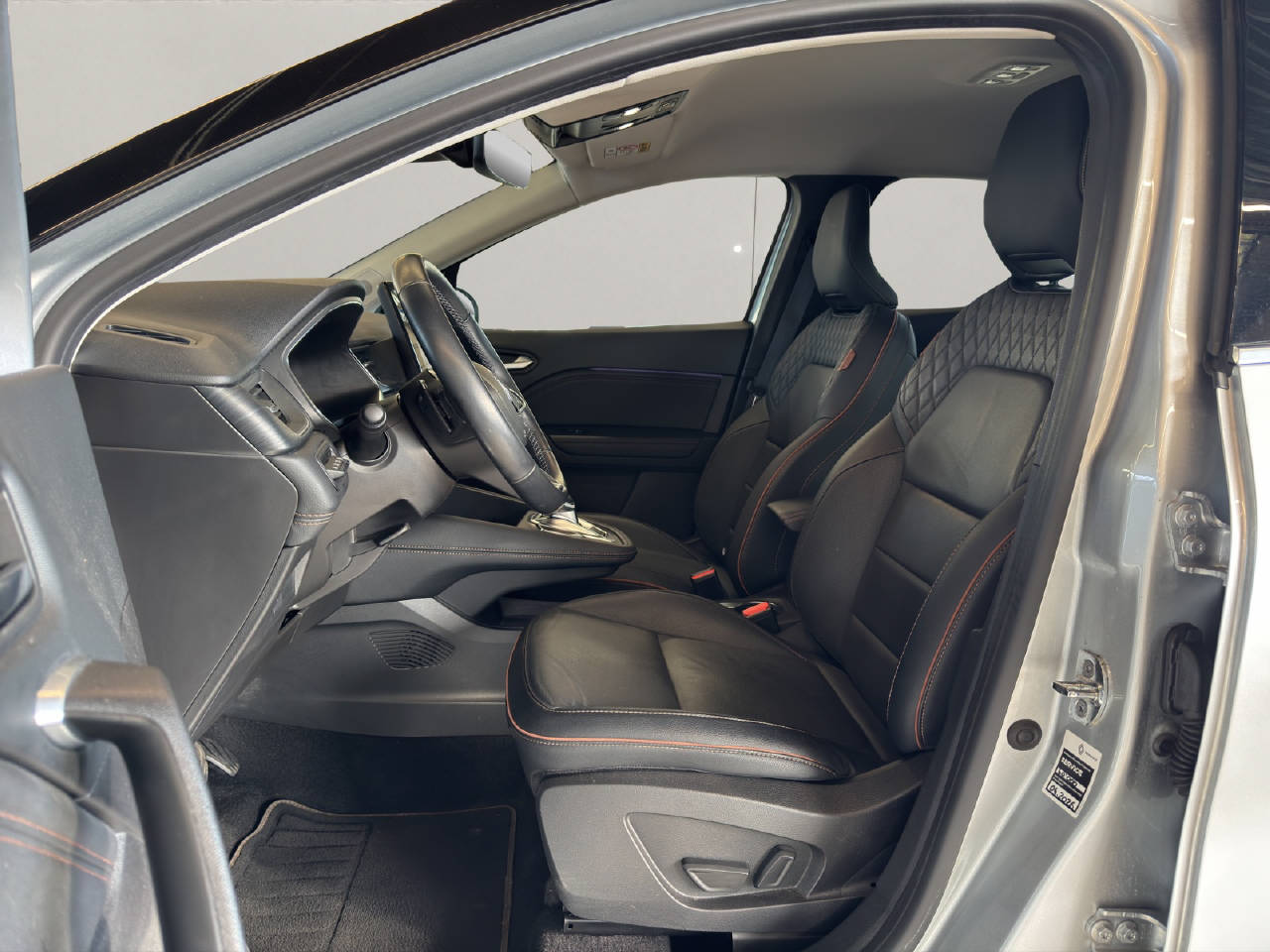 RENAULT Captur 1.3 TCe 140 Initiale EDC-image-4