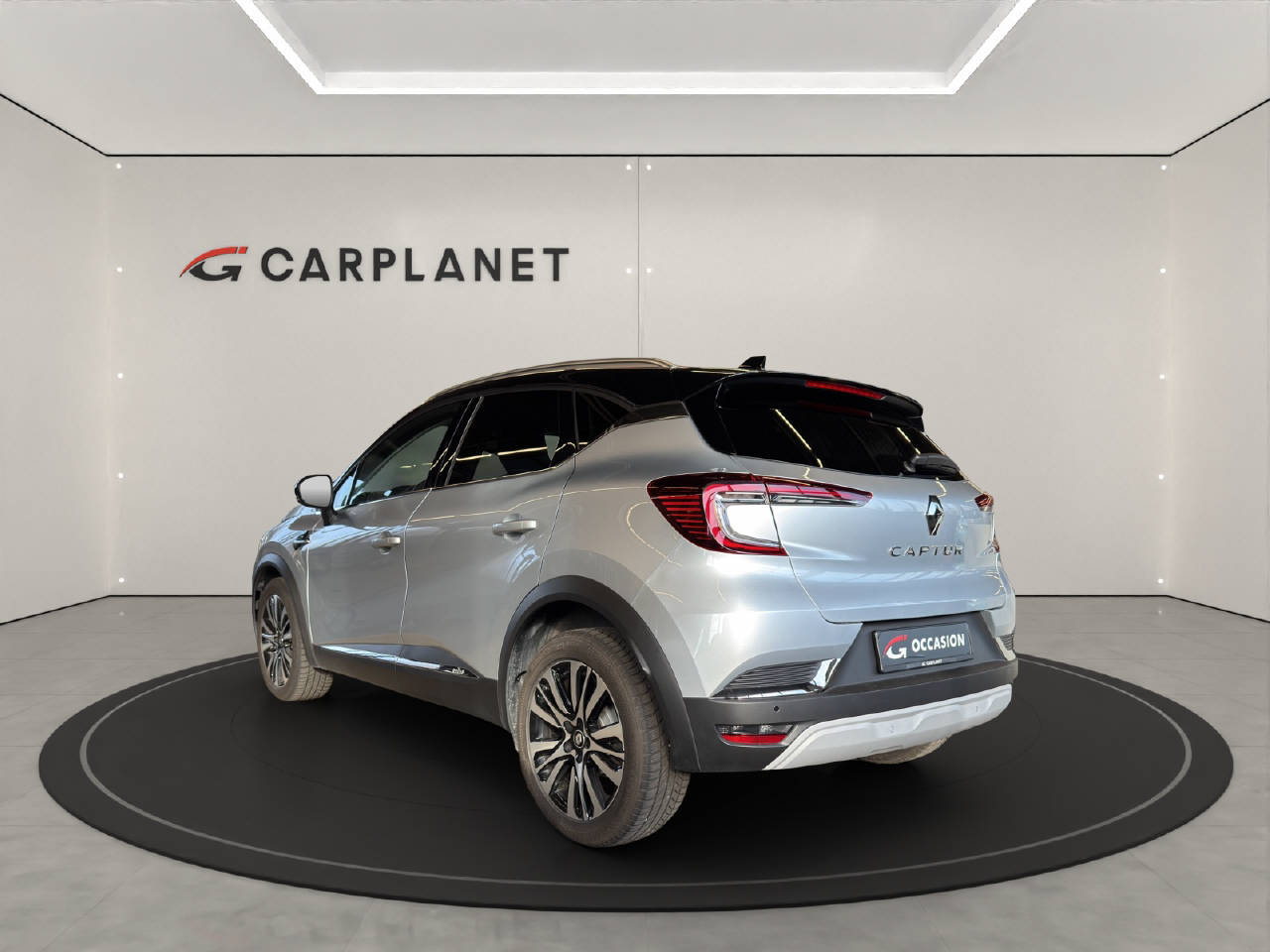 RENAULT Captur 1.3 TCe 140 Initiale EDC-showroom-element-2