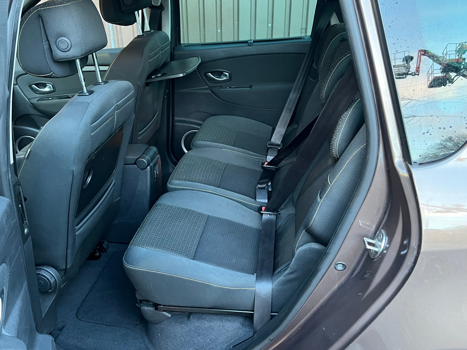 RENAULT Scénic 1.4 16V Turbo Privilège-image-4