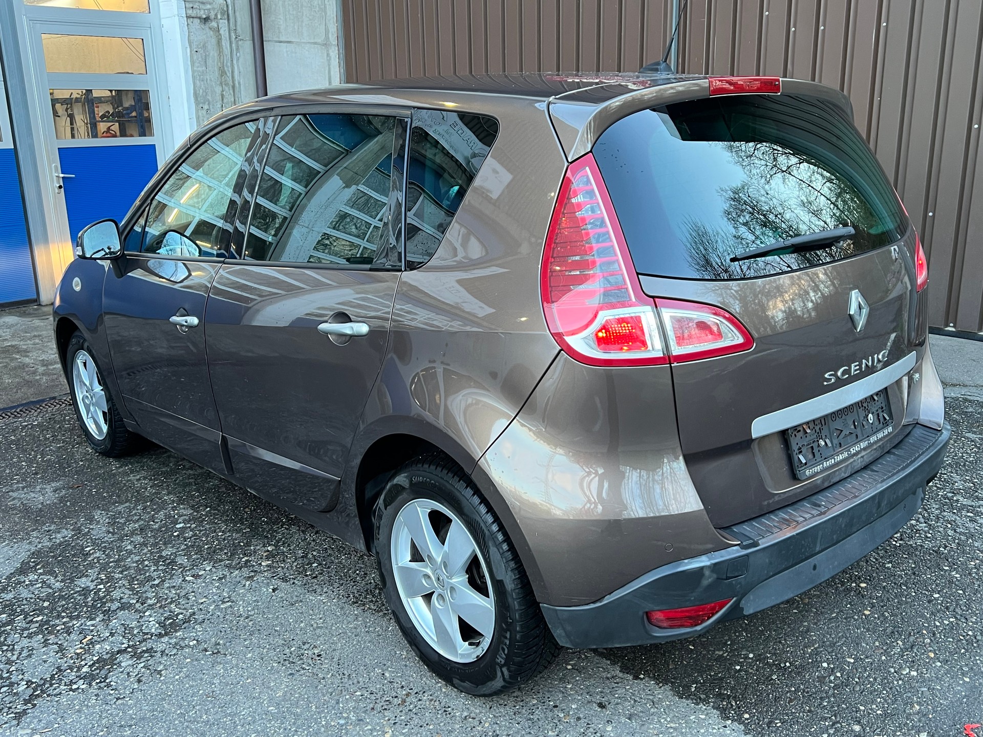 RENAULT Scénic 1.4 16V Turbo Privilège-image-3
