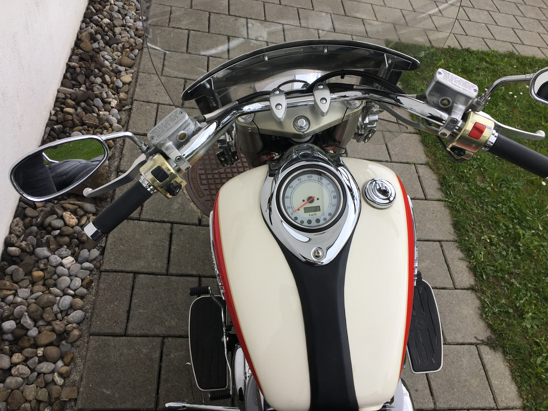 YAMAHA XVZ 1300 Royal Star Venture-image-9