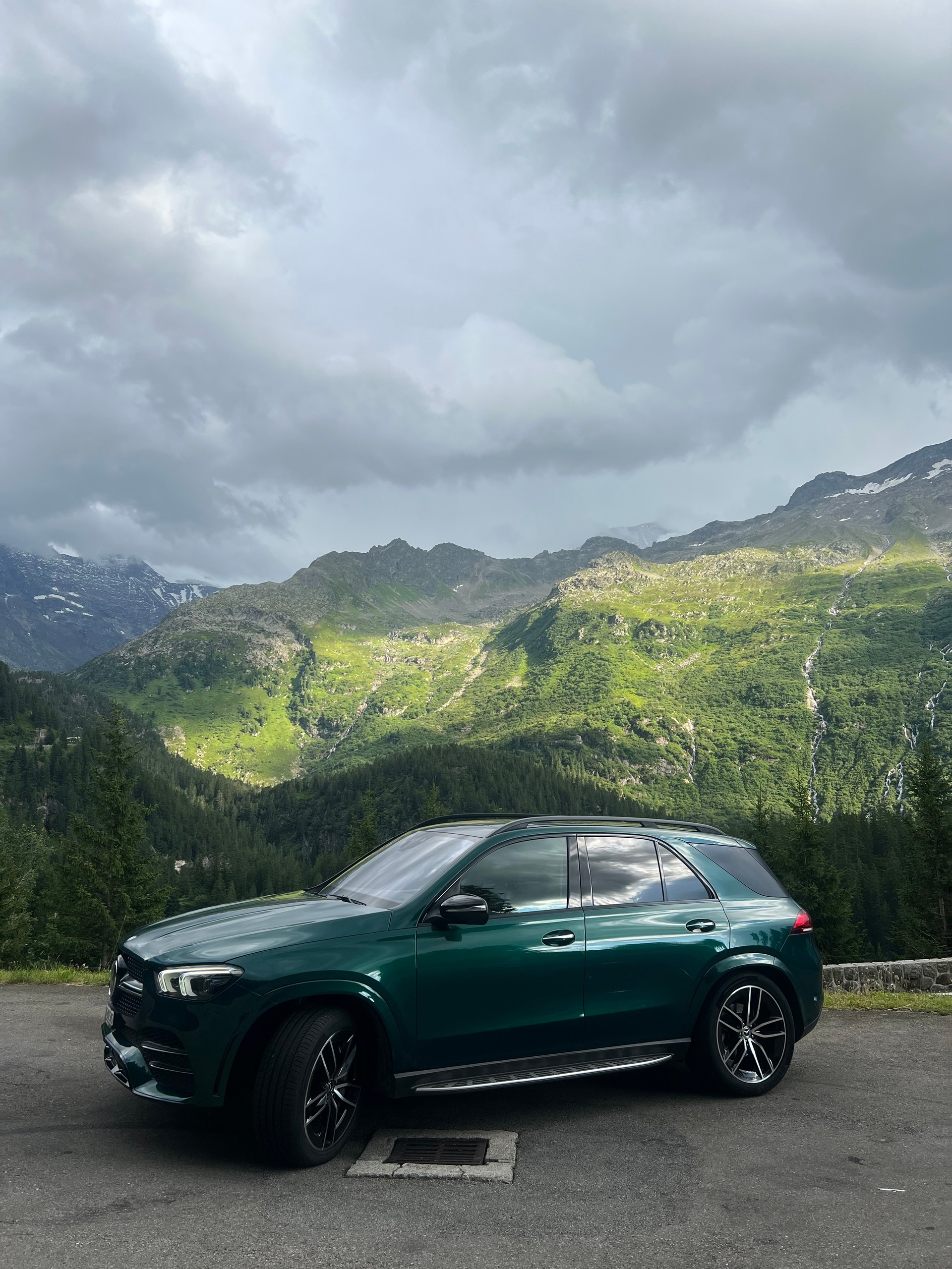 MERCEDES-BENZ GLE 400 d 4Matic AMG Line 9G-Tronic-showroom-element-2