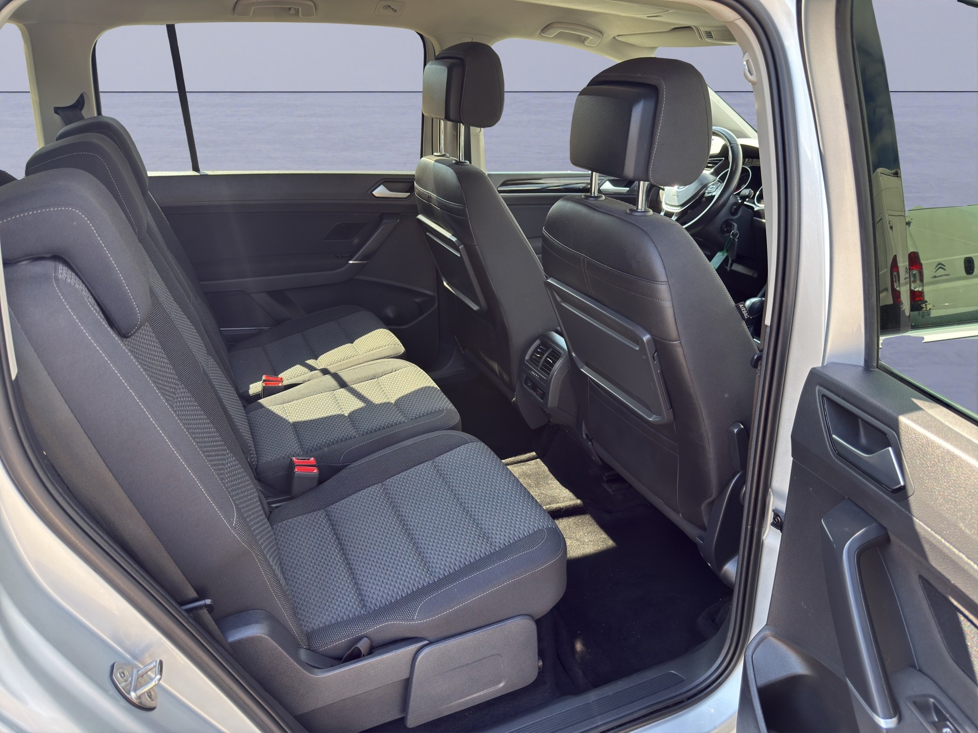 VW Touran 1.5 TSI EVO Highline DSG-image-9