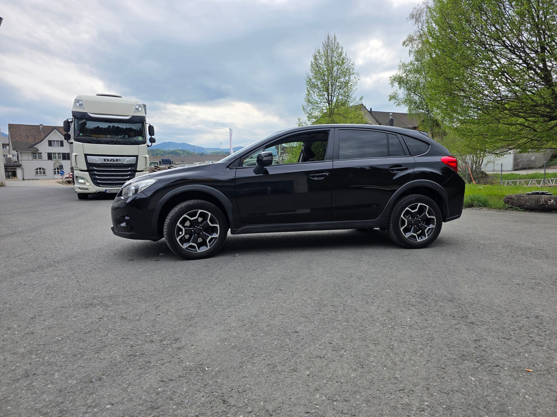SUBARU XV 2.0 Swiss Three AWD CVT-image-11