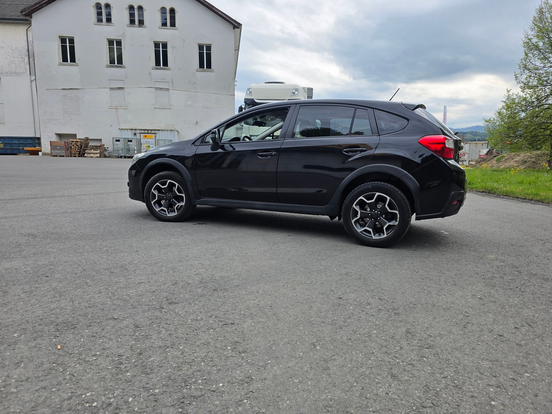 SUBARU XV 2.0 Swiss Three AWD CVT-image-13