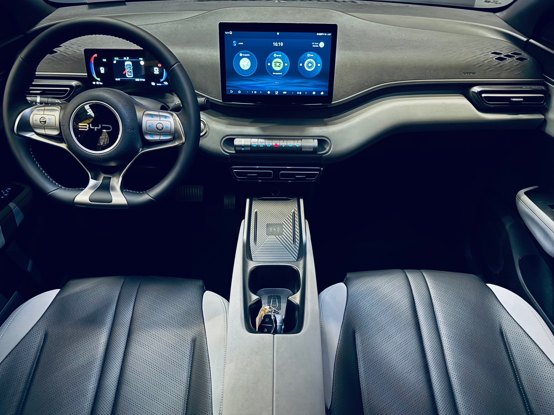 BYD Dolphin Surf 43 kWh Comfort-image-14