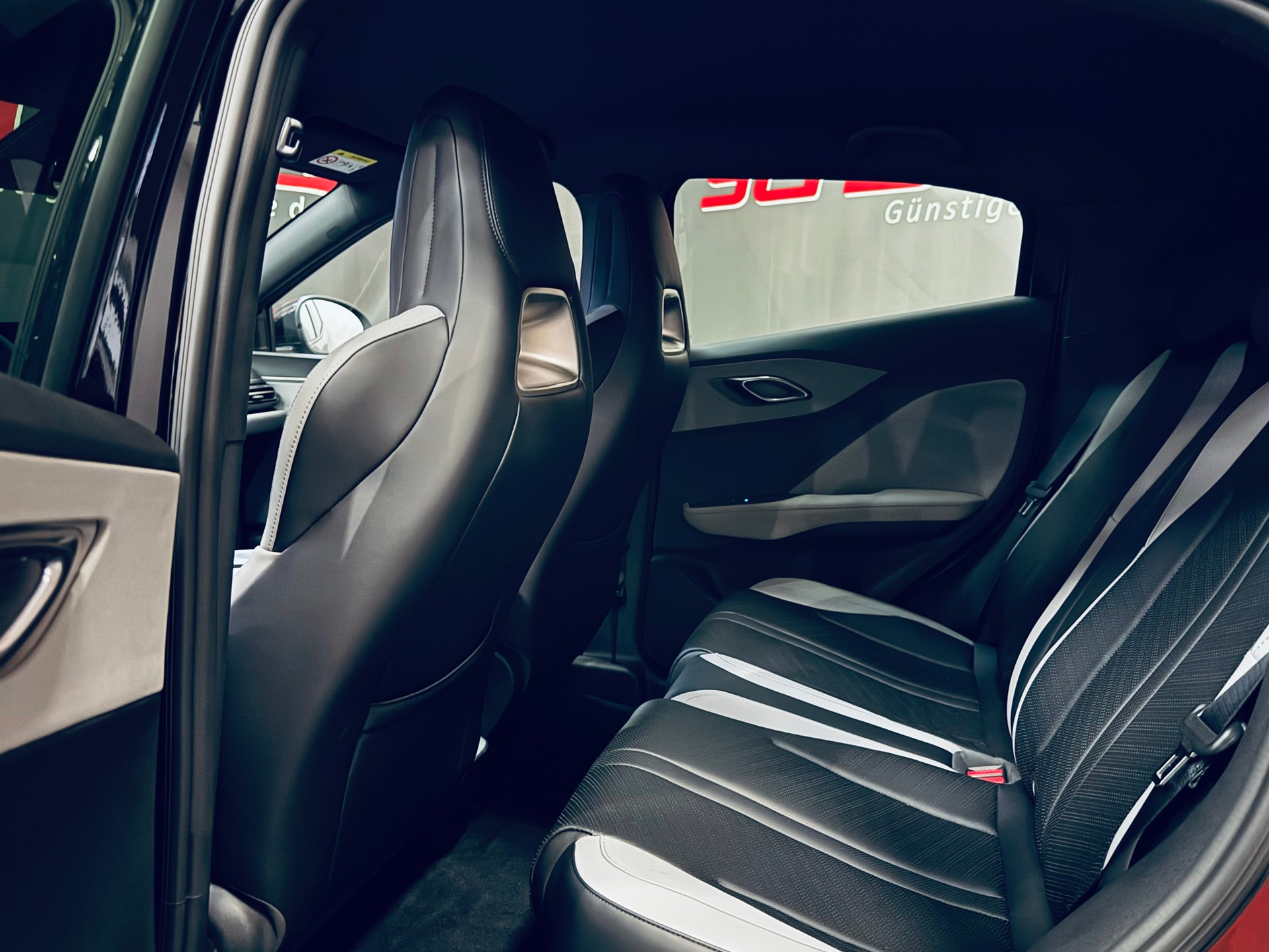 BYD Dolphin Surf 43 kWh Comfort-image-13