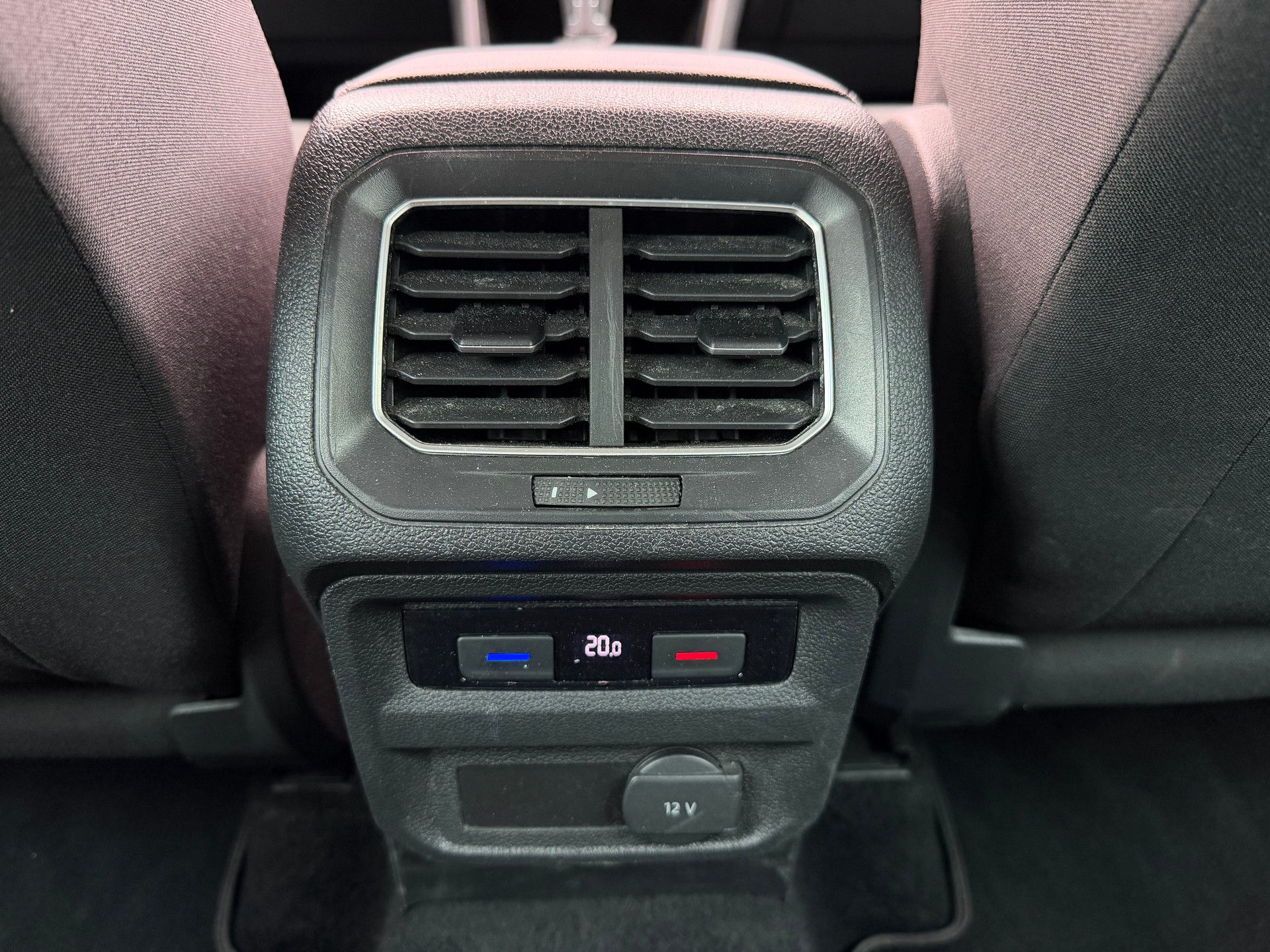 VW Tiguan 2.0TSI Comfortline 4Motion DSG-image-12