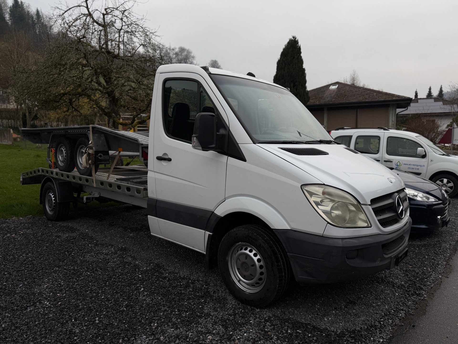 MERCEDES-BENZ AUTOTRANSPORTER 1600 kg Nutzlast mit Anhänger-image-11