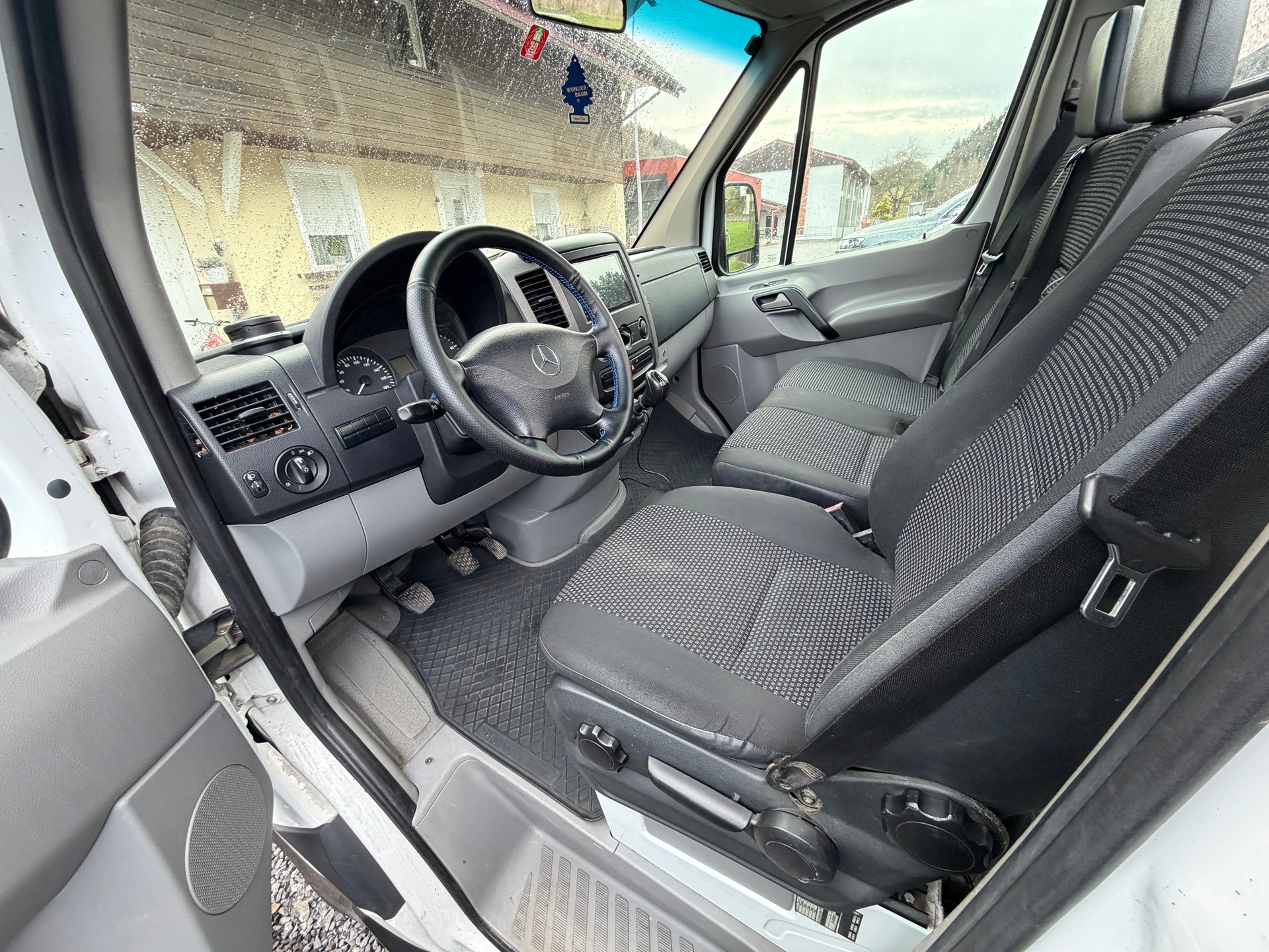 MERCEDES-BENZ AUTOTRANSPORTER 1600 kg Nutzlast mit Anhänger-image-10