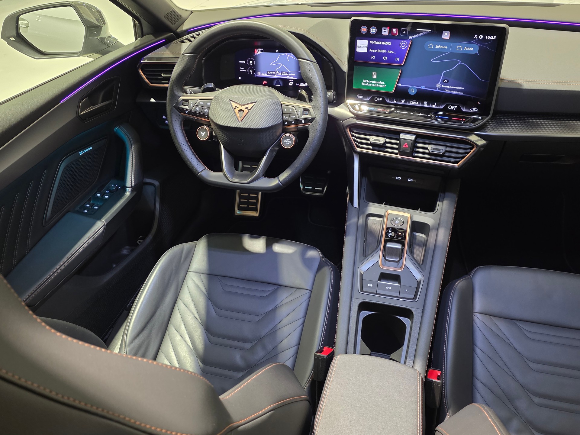 CUPRA LEON 2.0 TSI VZ 300 DSG-image-7