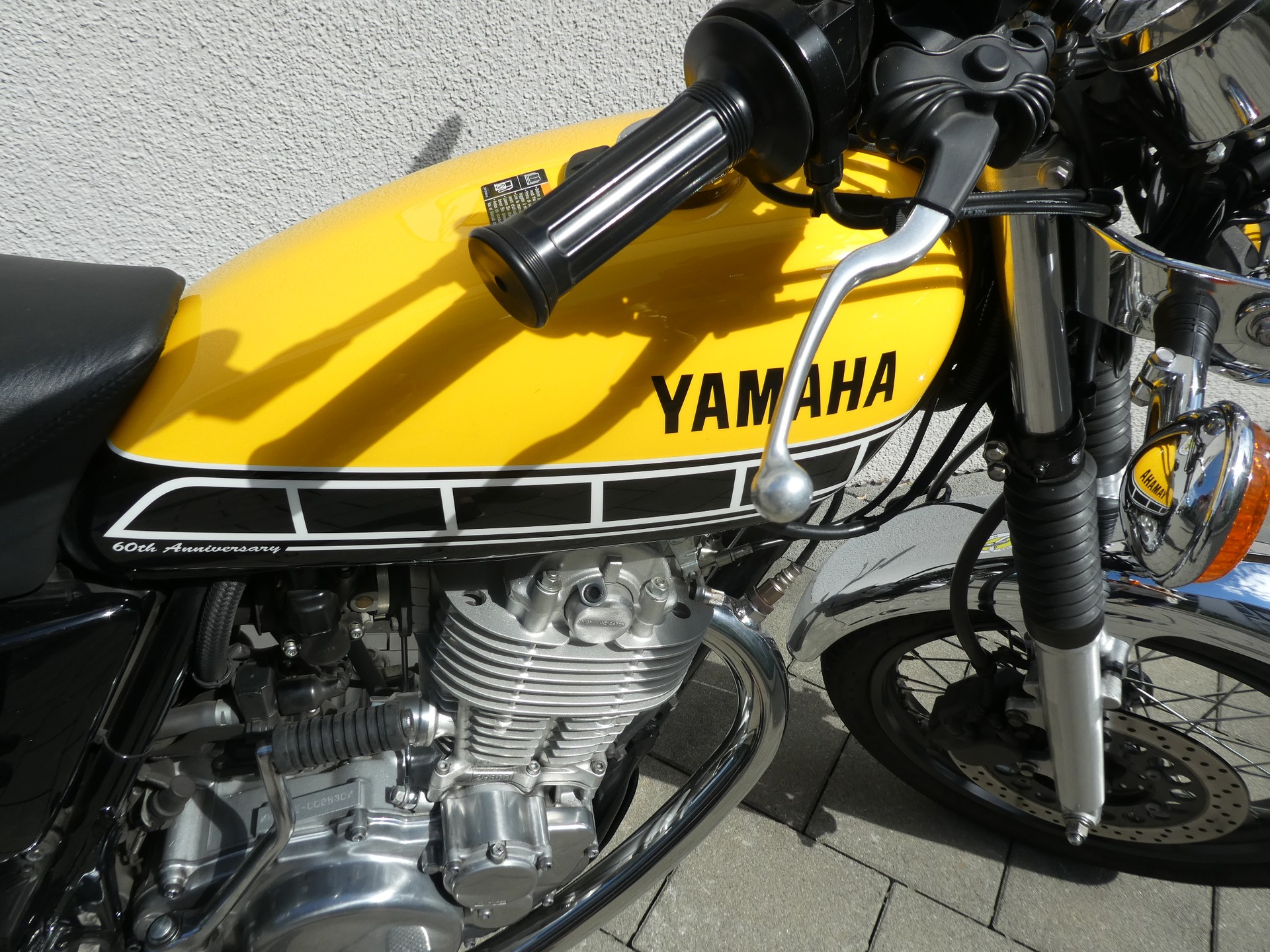 YAMAHA SR 400 60 Anniversary-image-2
