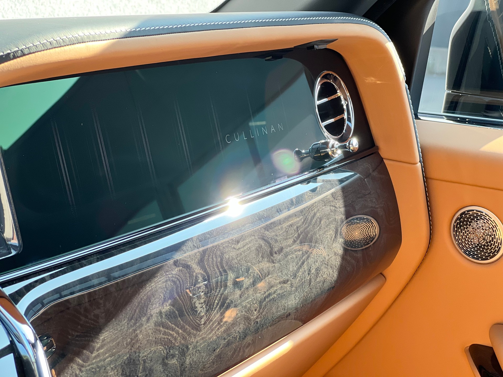 ROLLS-ROYCE Cullinan 6.7 V12-image-11