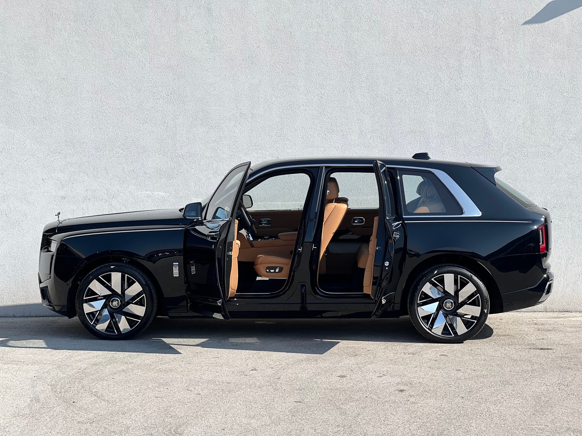ROLLS-ROYCE Cullinan 6.7 V12-image-3