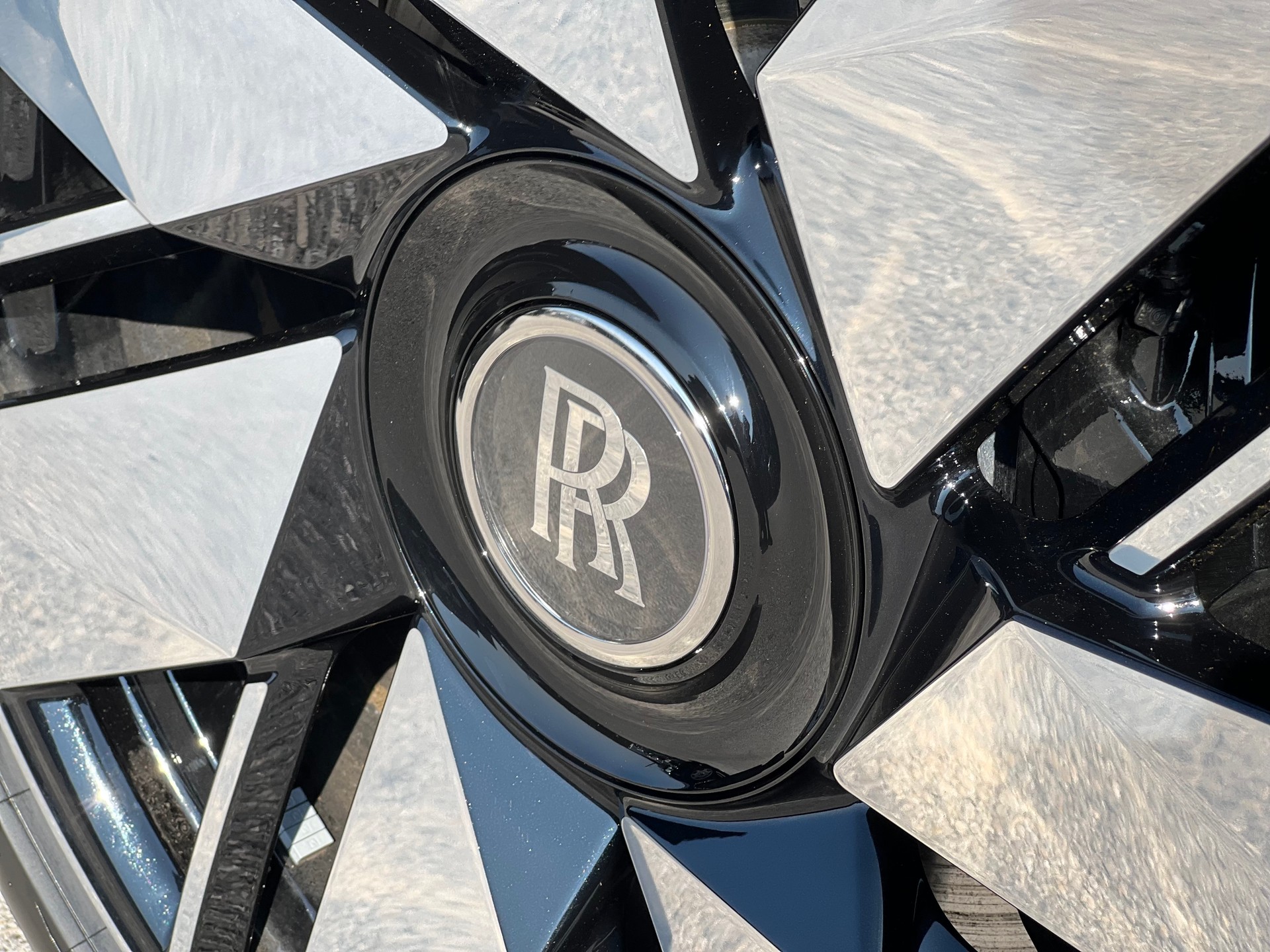 ROLLS-ROYCE Cullinan 6.7 V12-image-8