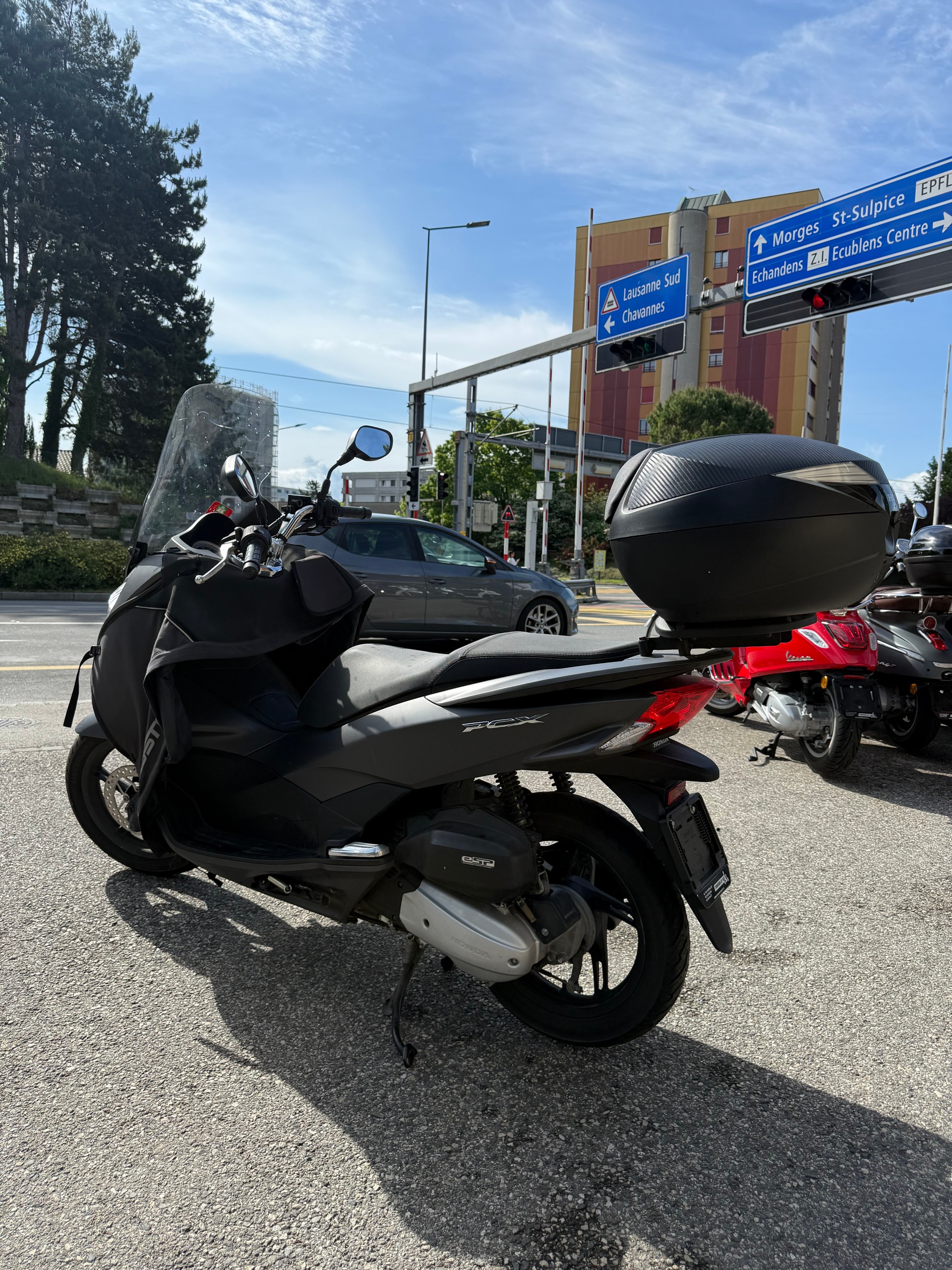 HONDA PCX 125 i-image-2