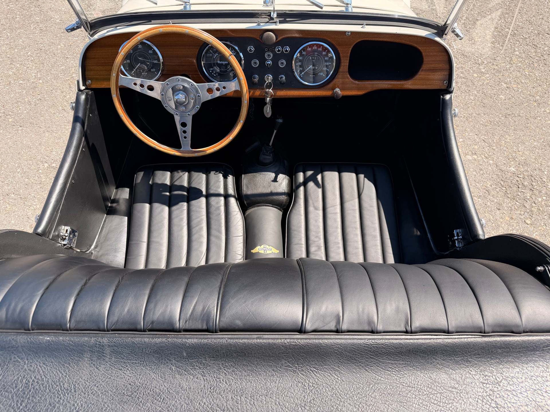 MORGAN Plus 4 - VETERAN-image-9