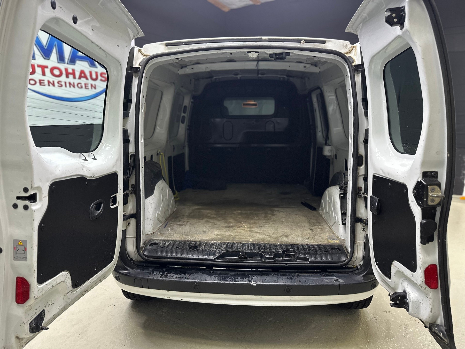 RENAULT Kangoo Maxi dCi 90 2 Plätze / 2 places-image-8