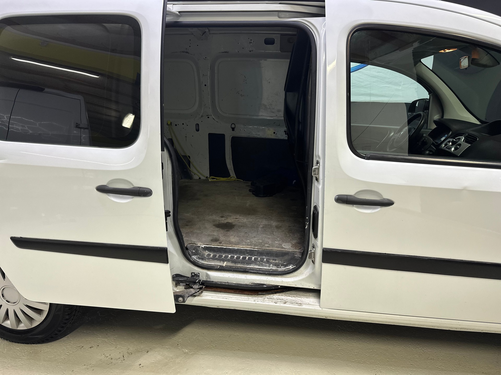 RENAULT Kangoo Maxi dCi 90 2 Plätze / 2 places-image-7