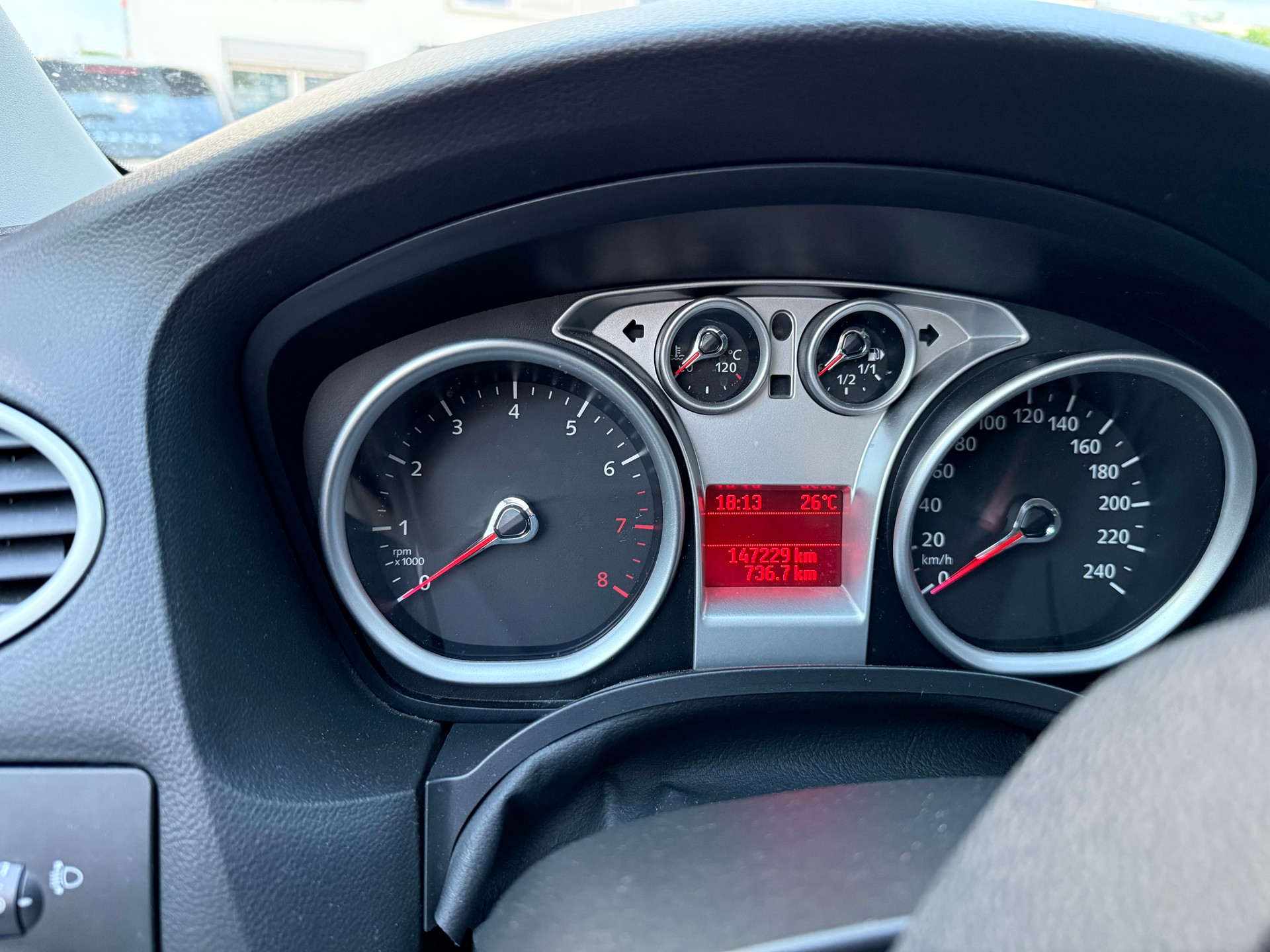 FORD Focus 1.6i VCT Carving-image-4