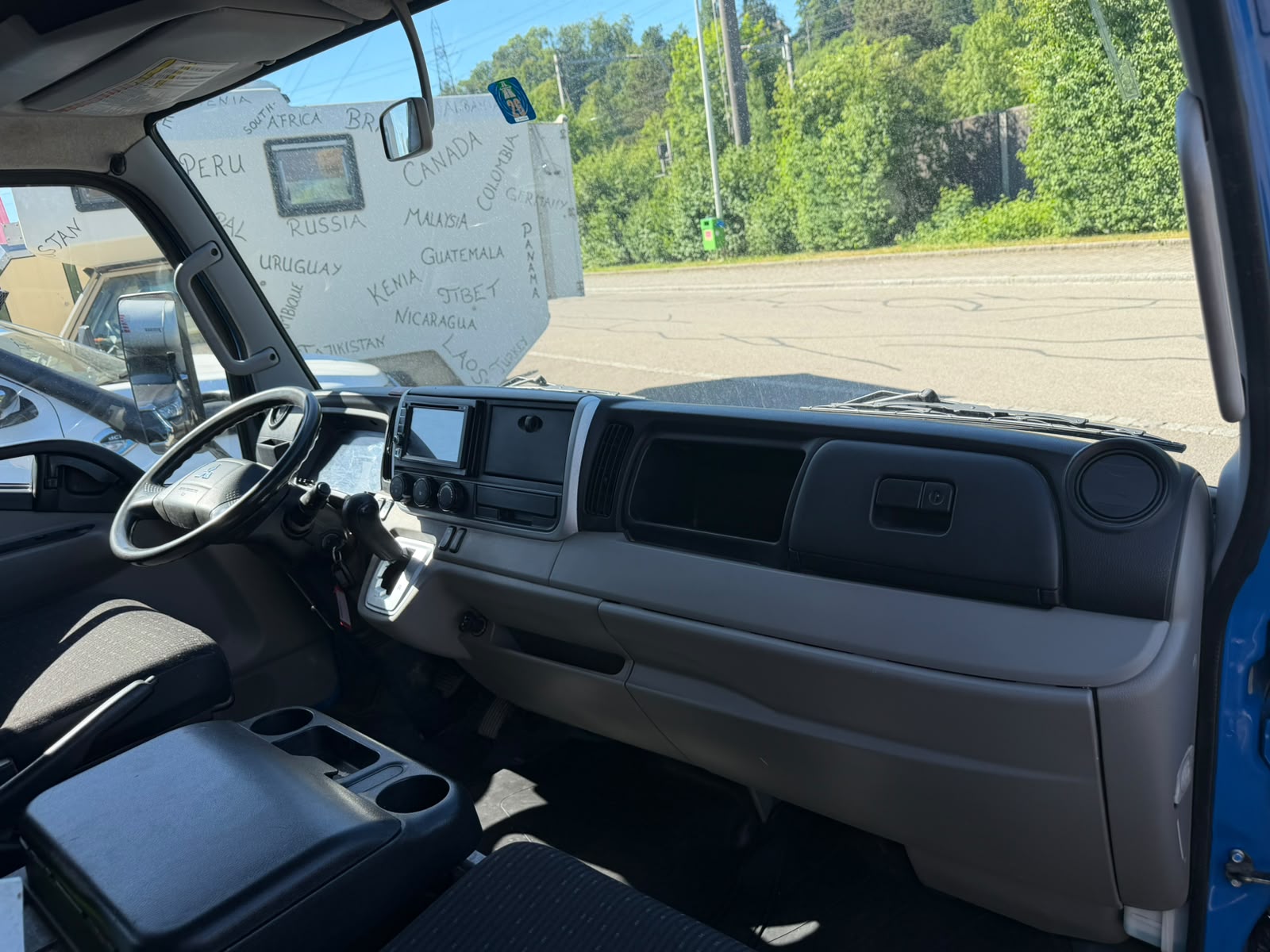 MITSUBISHI FUSO Canter 3C15D Duonic-image-5