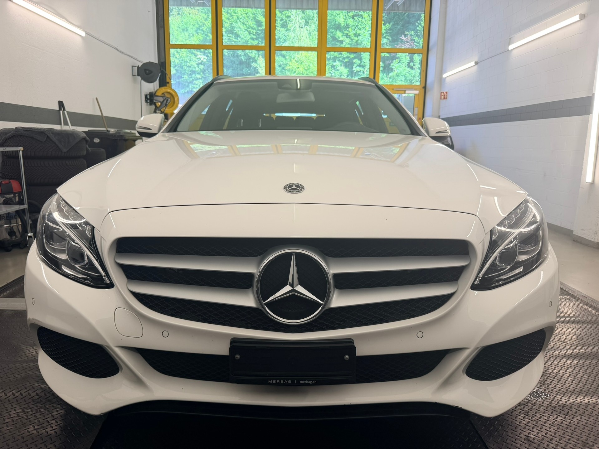 MERCEDES-BENZ C 220 d Swiss Star 4Matic 9G-Tronic-showroom-element-1
