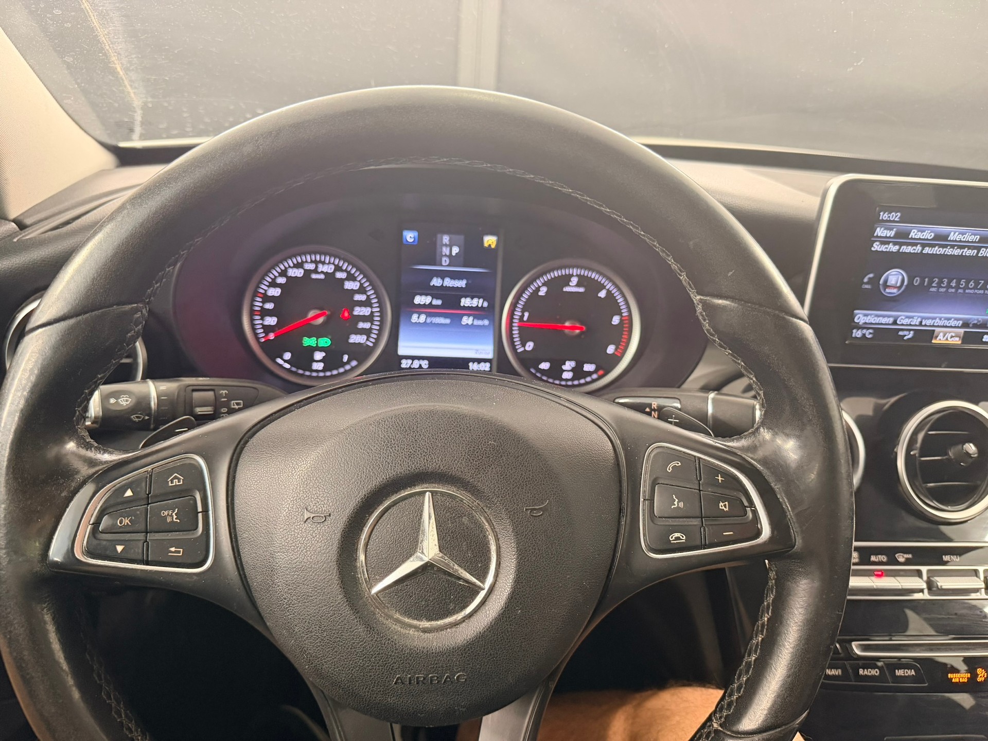 MERCEDES-BENZ C 220 d Swiss Star 4Matic 9G-Tronic-image-17