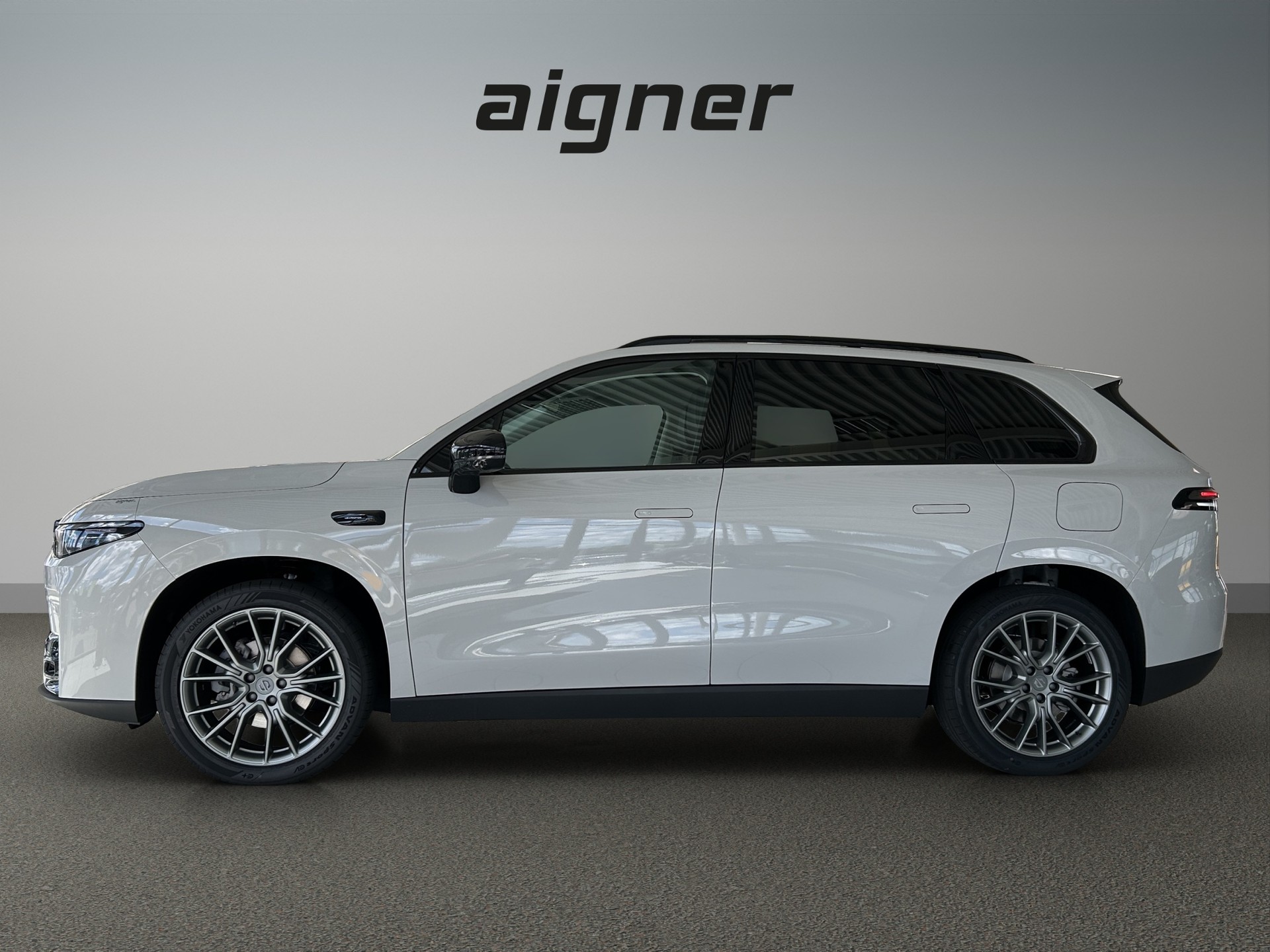 LEAPMOTOR C10 1.5 Hybrid EV-showroom-element-1