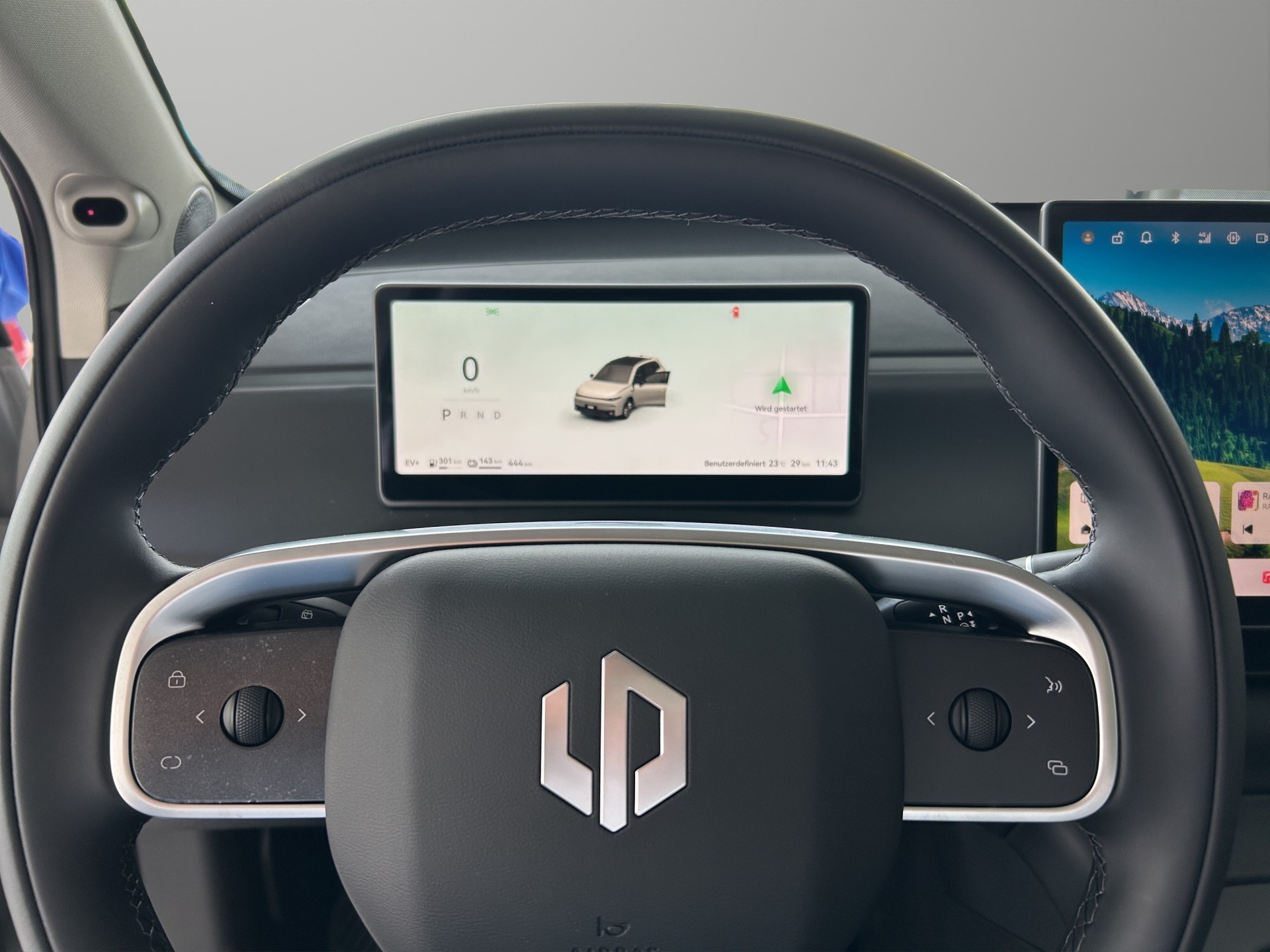 LEAPMOTOR C10 1.5 Hybrid EV-image-5
