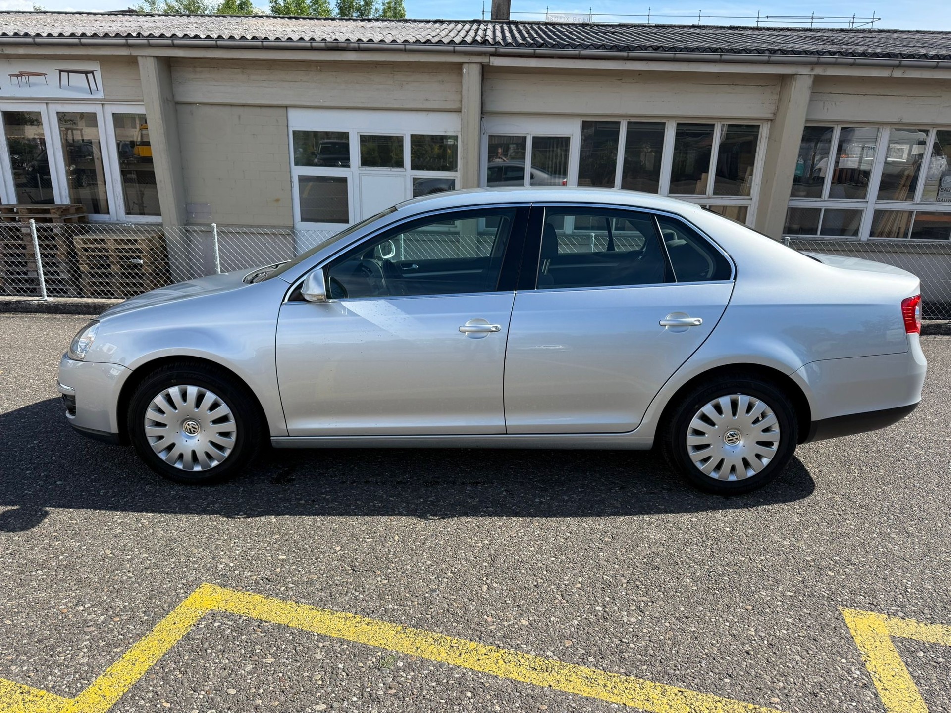 VW Jetta 2.0 FSI Comfortline-showroom-element-2