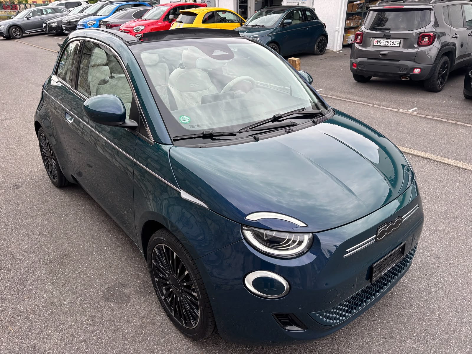 FIAT 500 C electric 87 kW La Prima-showroom-element-3
