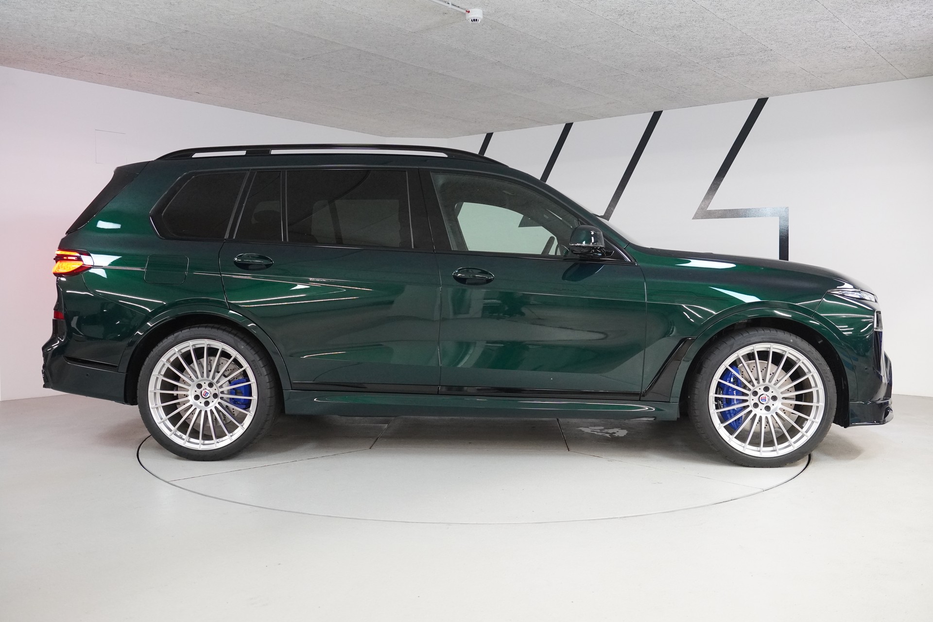 BMW-ALPINA XB 7 4.4 48V Allrad MANUFAKTUR-image-7