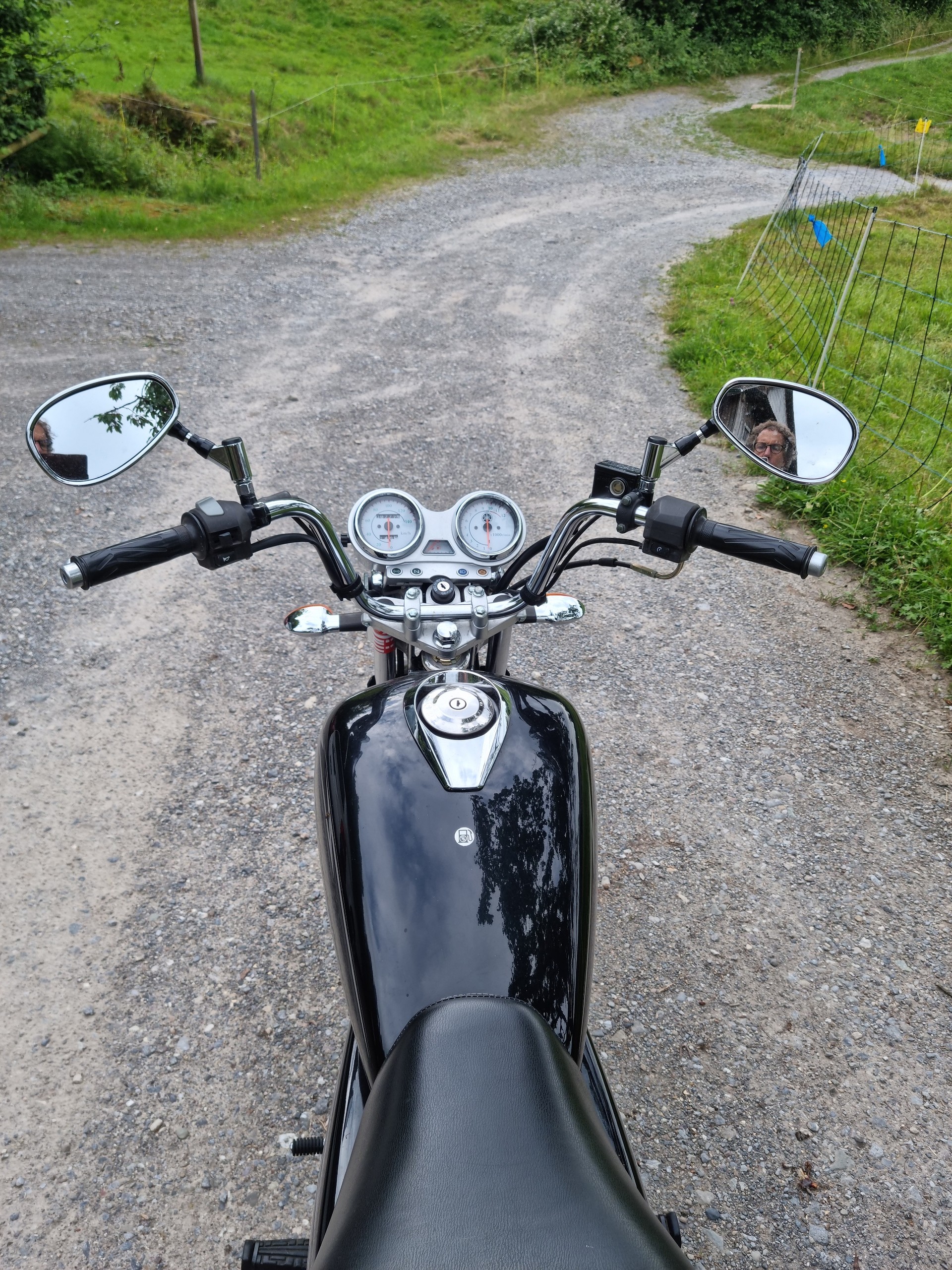 YAMAHA YBR 125 Custom-image-3