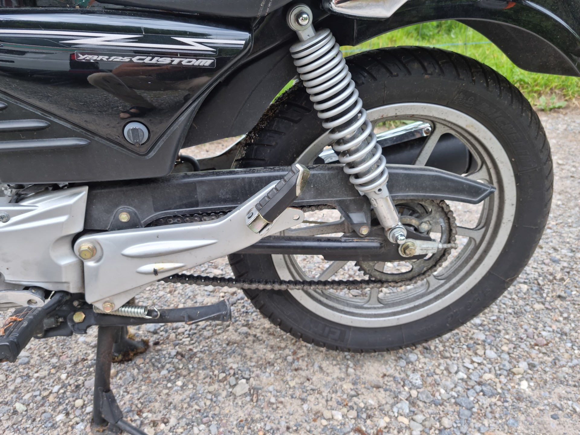 YAMAHA YBR 125 Custom-image-7