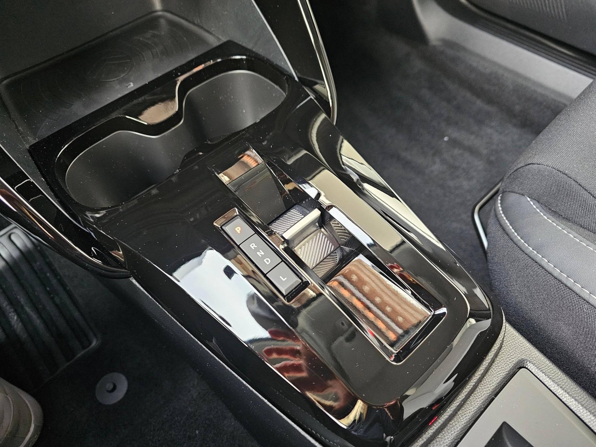 CITROEN e-C3 long range Max Tricolore Sonderedition-image-8