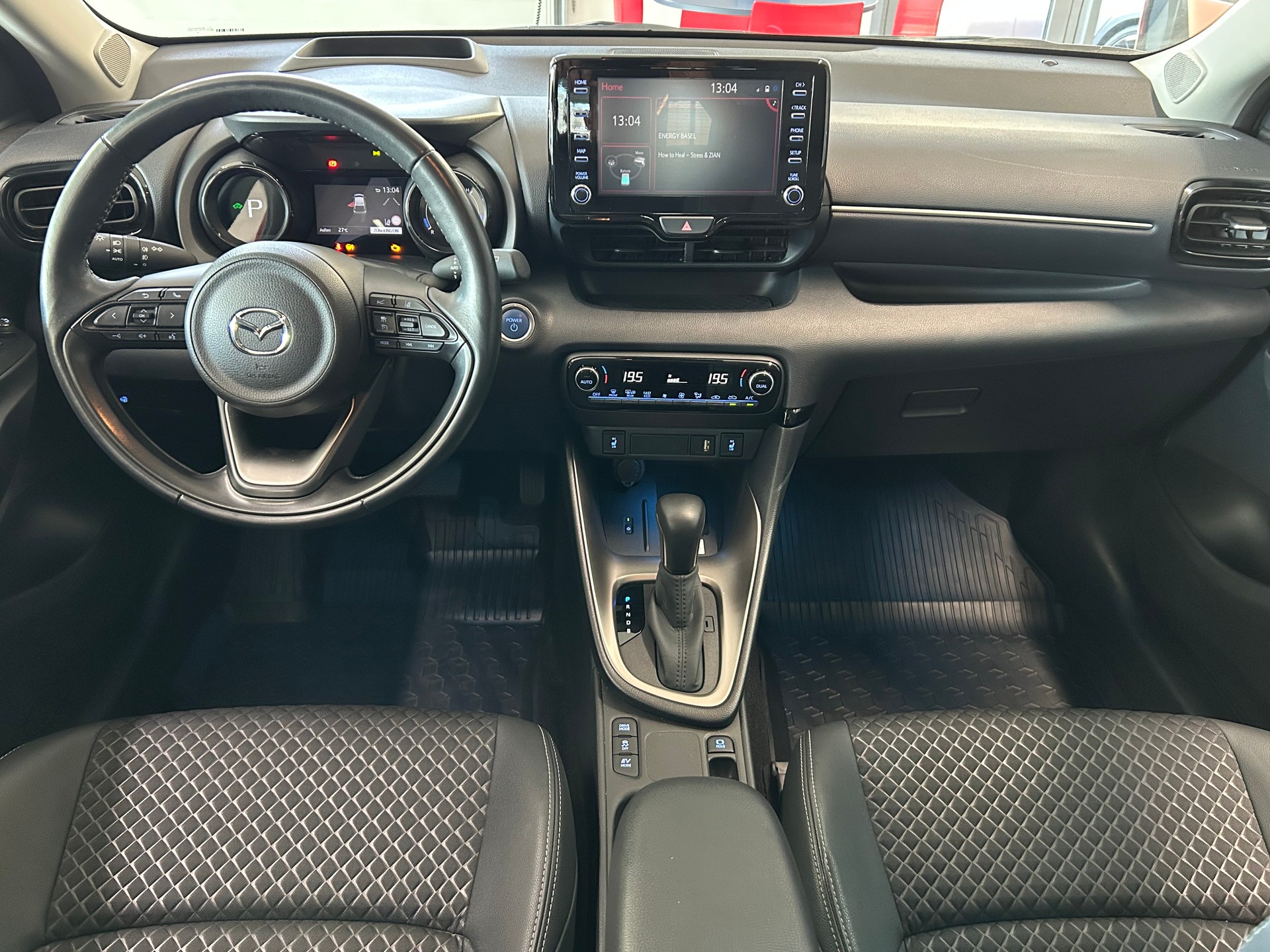 MAZDA 2 Hybrid Select-image-12
