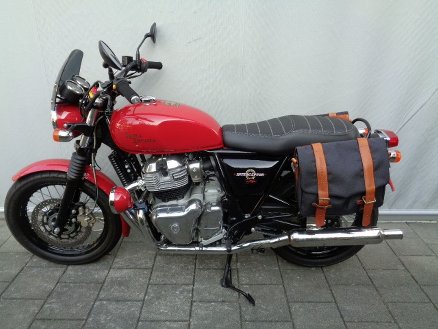 ROYAL ENFIELD INTERCEPTOR 650 TWIN-image-0