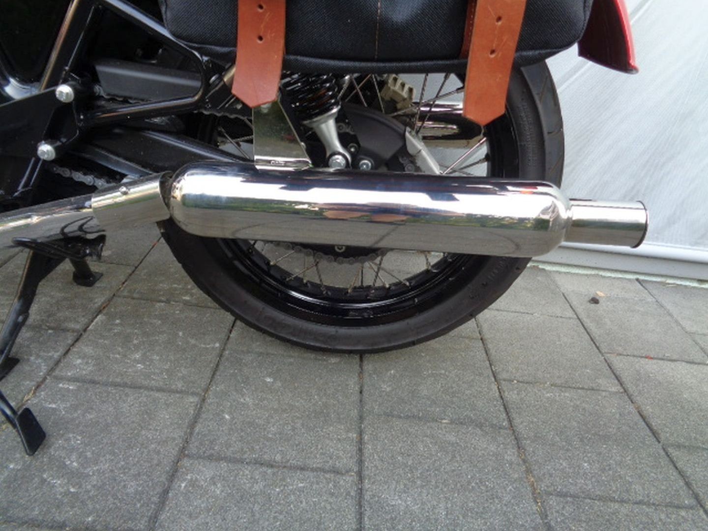 ROYAL ENFIELD INTERCEPTOR 650 TWIN-image-8