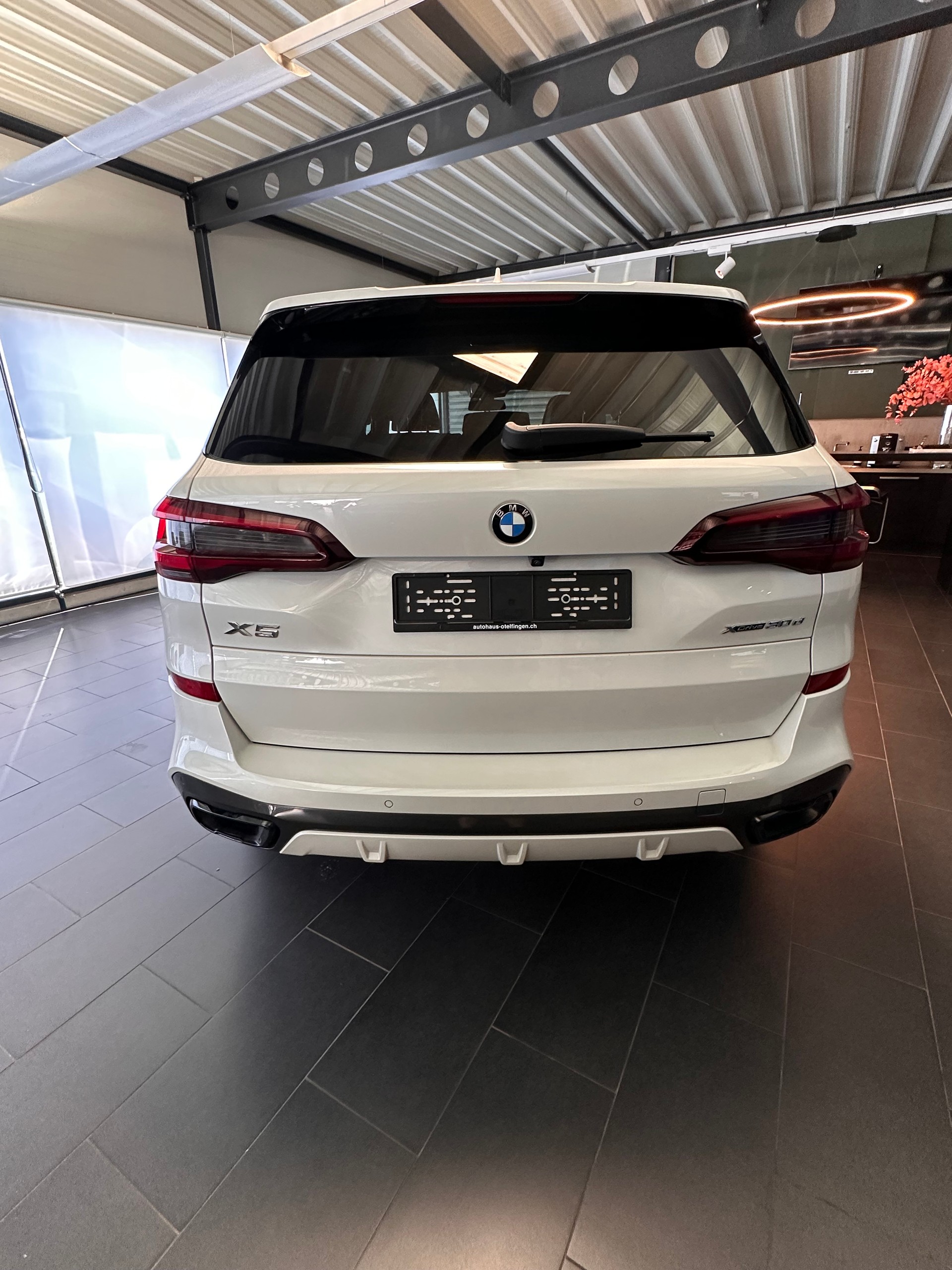 BMW X5 30d xDrive SAG-image-24