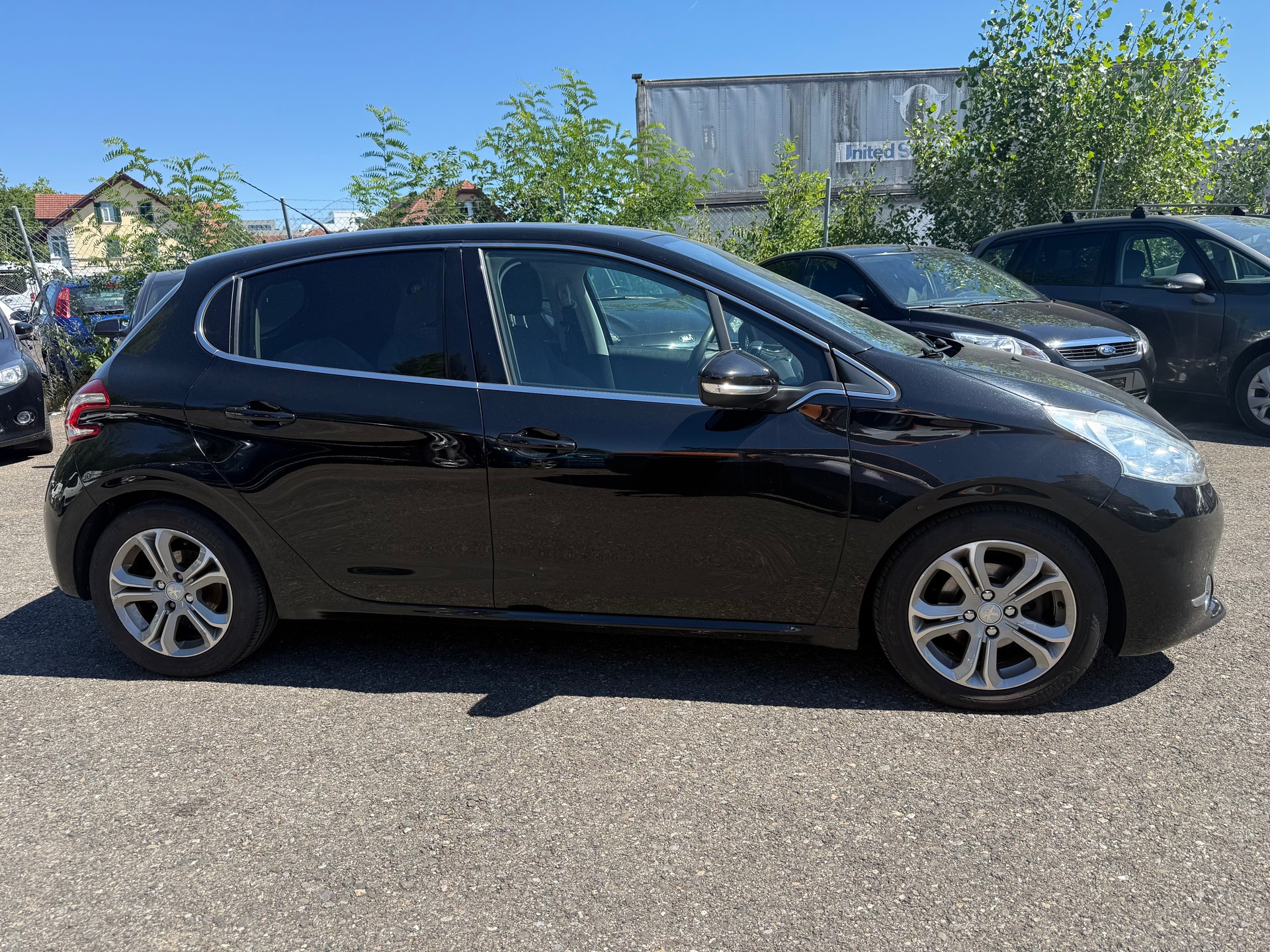 PEUGEOT 208 1.6 VTI Allure-image-3