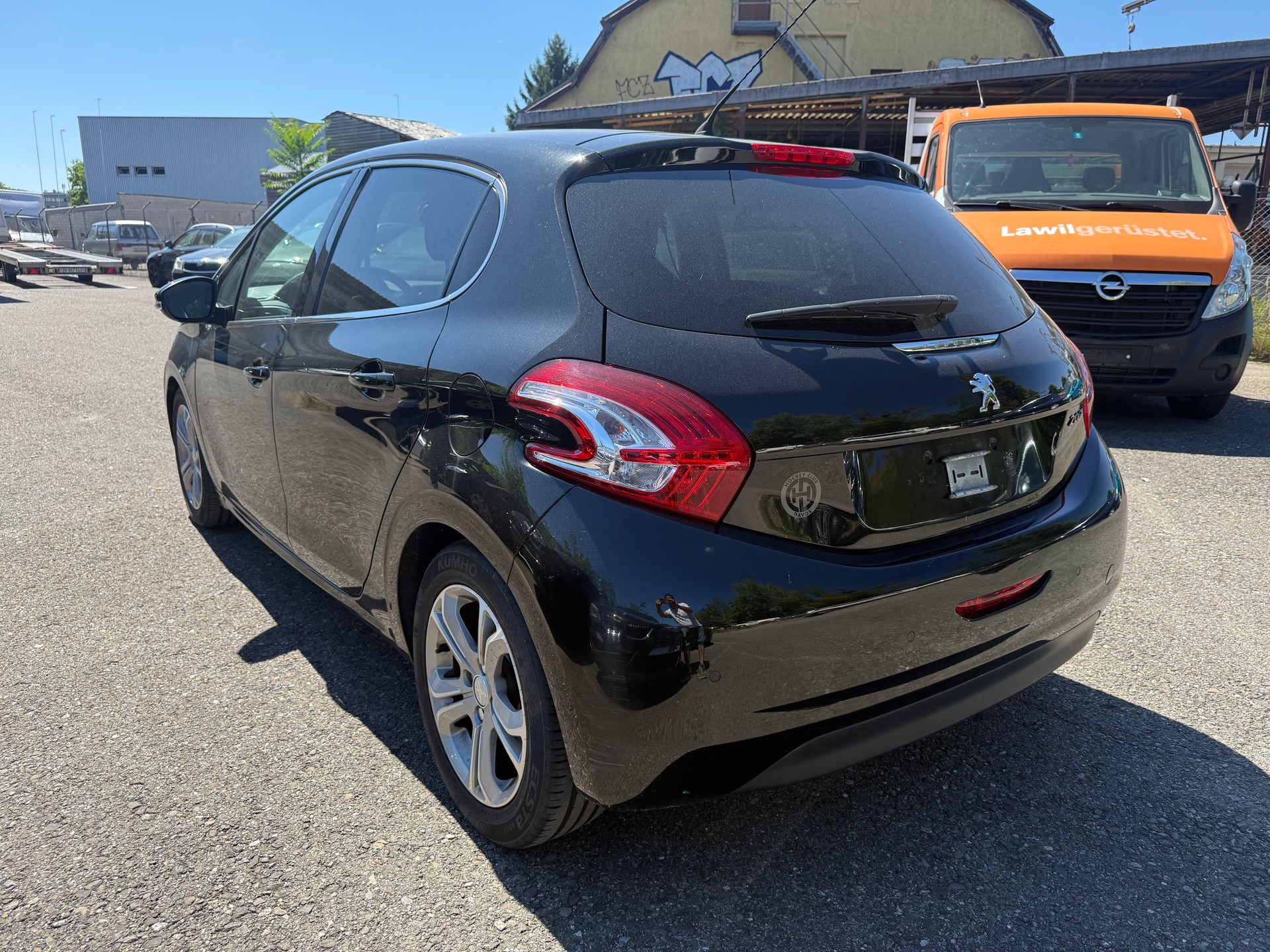 PEUGEOT 208 1.6 VTI Allure-image-6