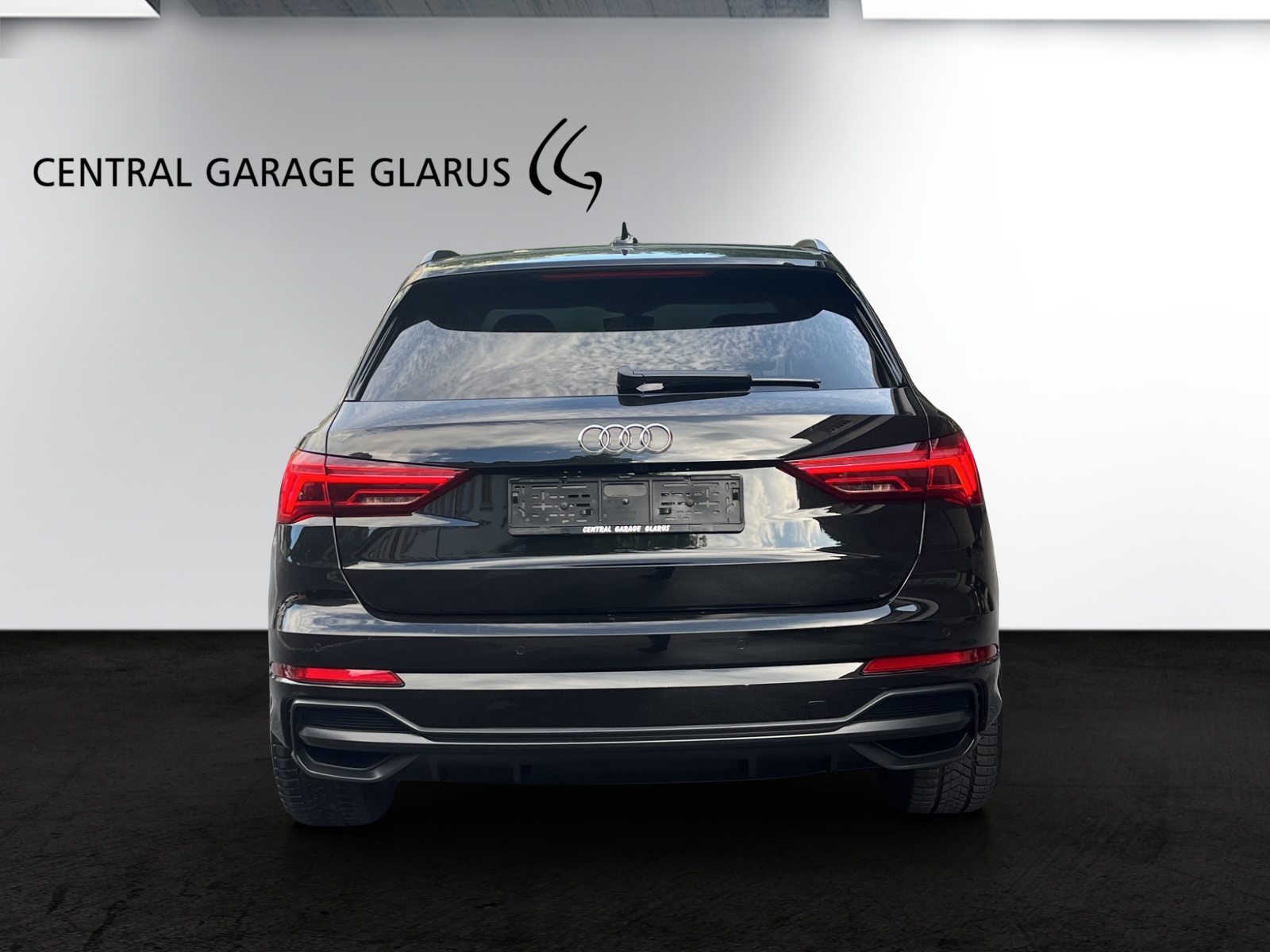 AUDI Q3 35 TFSI S line Attraction S-tronic-image-6