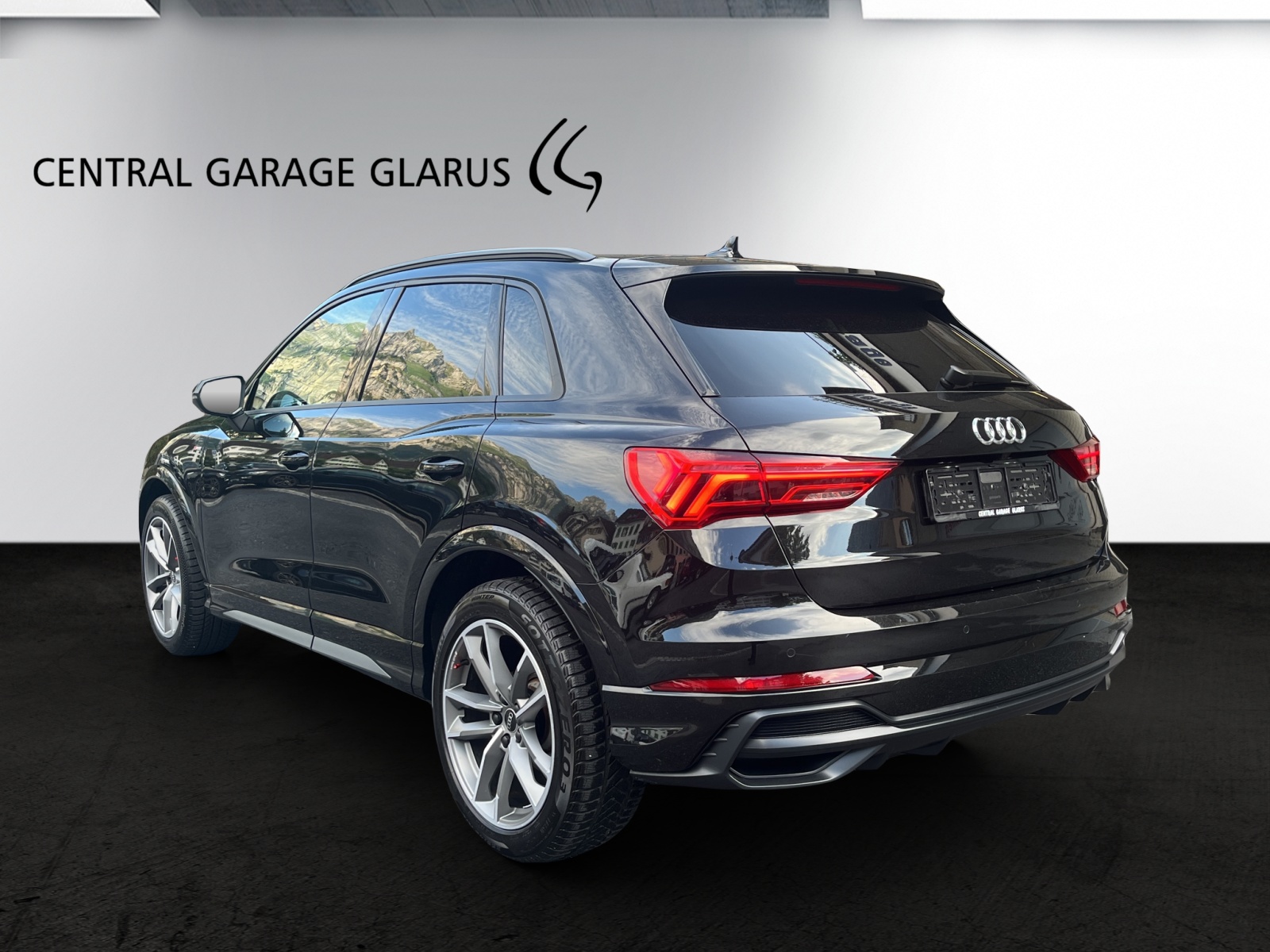 AUDI Q3 35 TFSI S line Attraction S-tronic-image-5