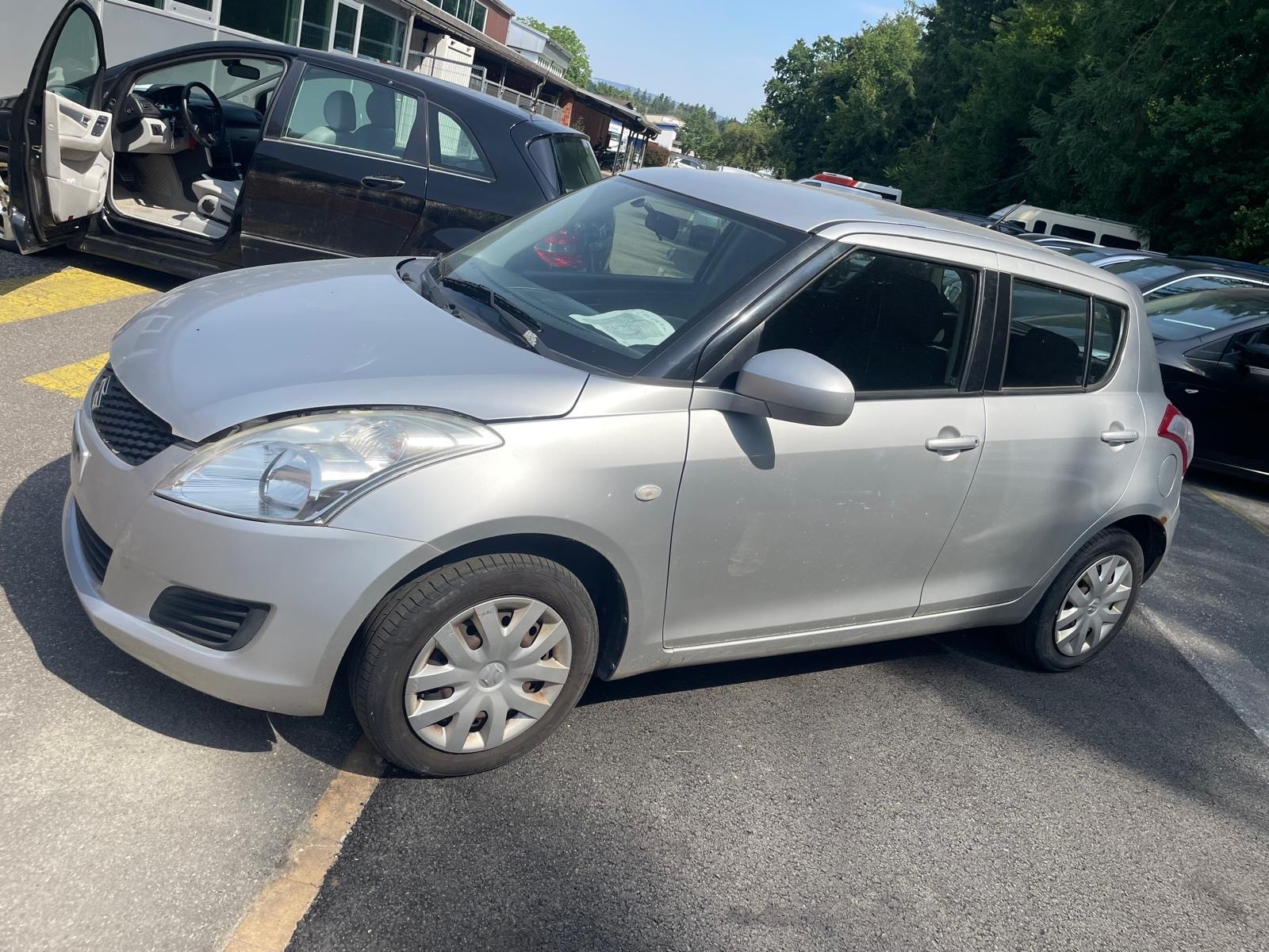 SUZUKI Swift 1.2i 16V GL Top 4x4-image-1