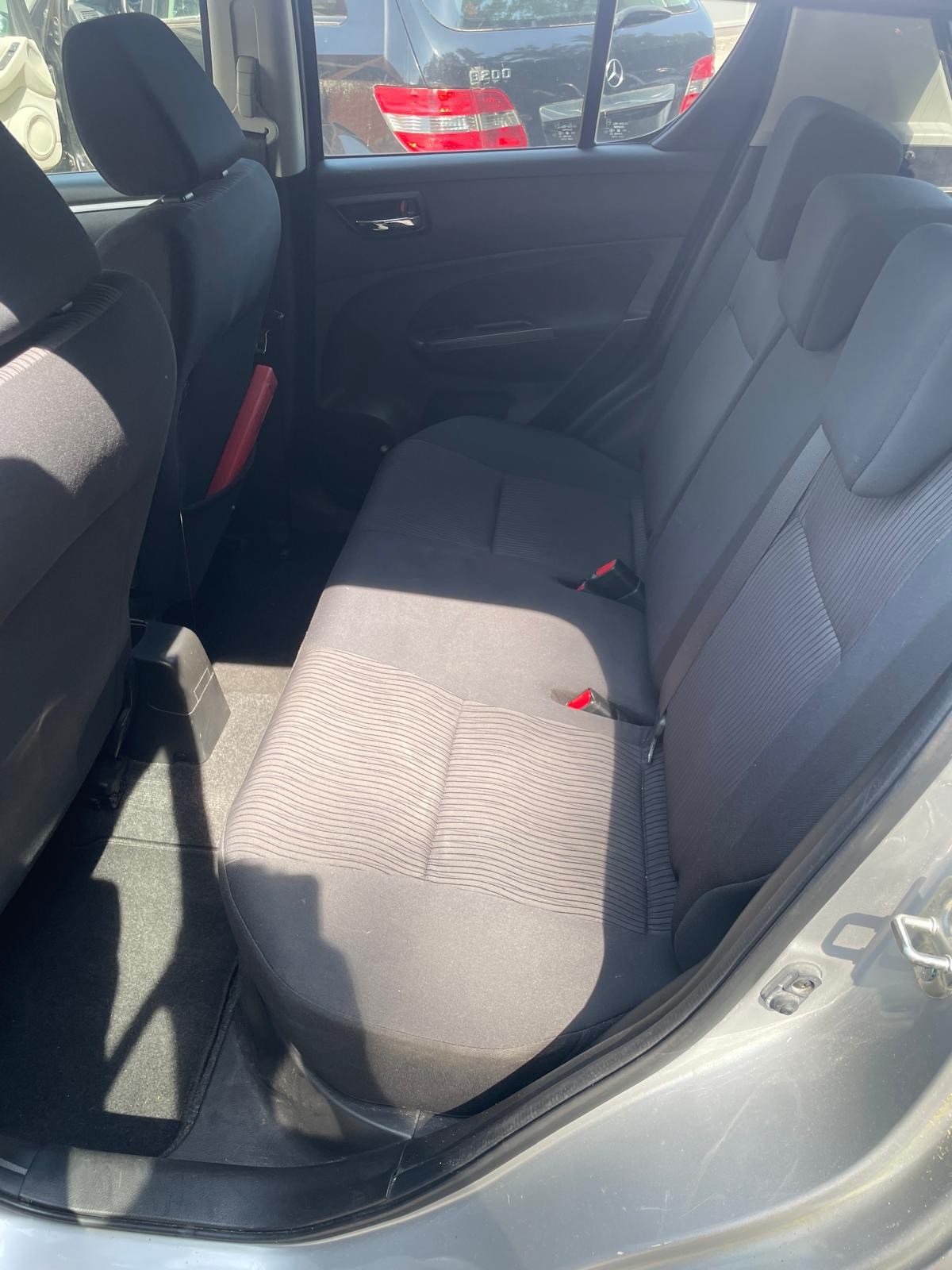 SUZUKI Swift 1.2i 16V GL Top 4x4-image-6