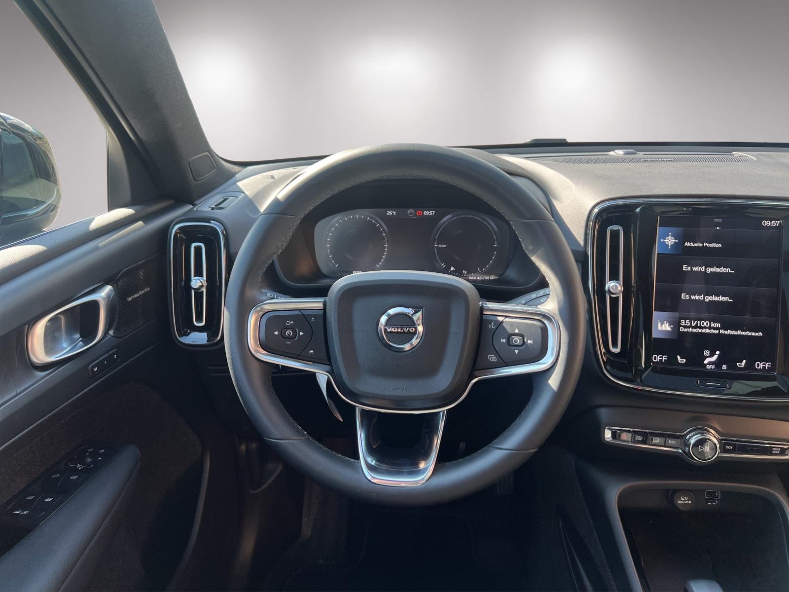 VOLVO XC40 1.5 T5 PiH Ultimate Bright-image-8